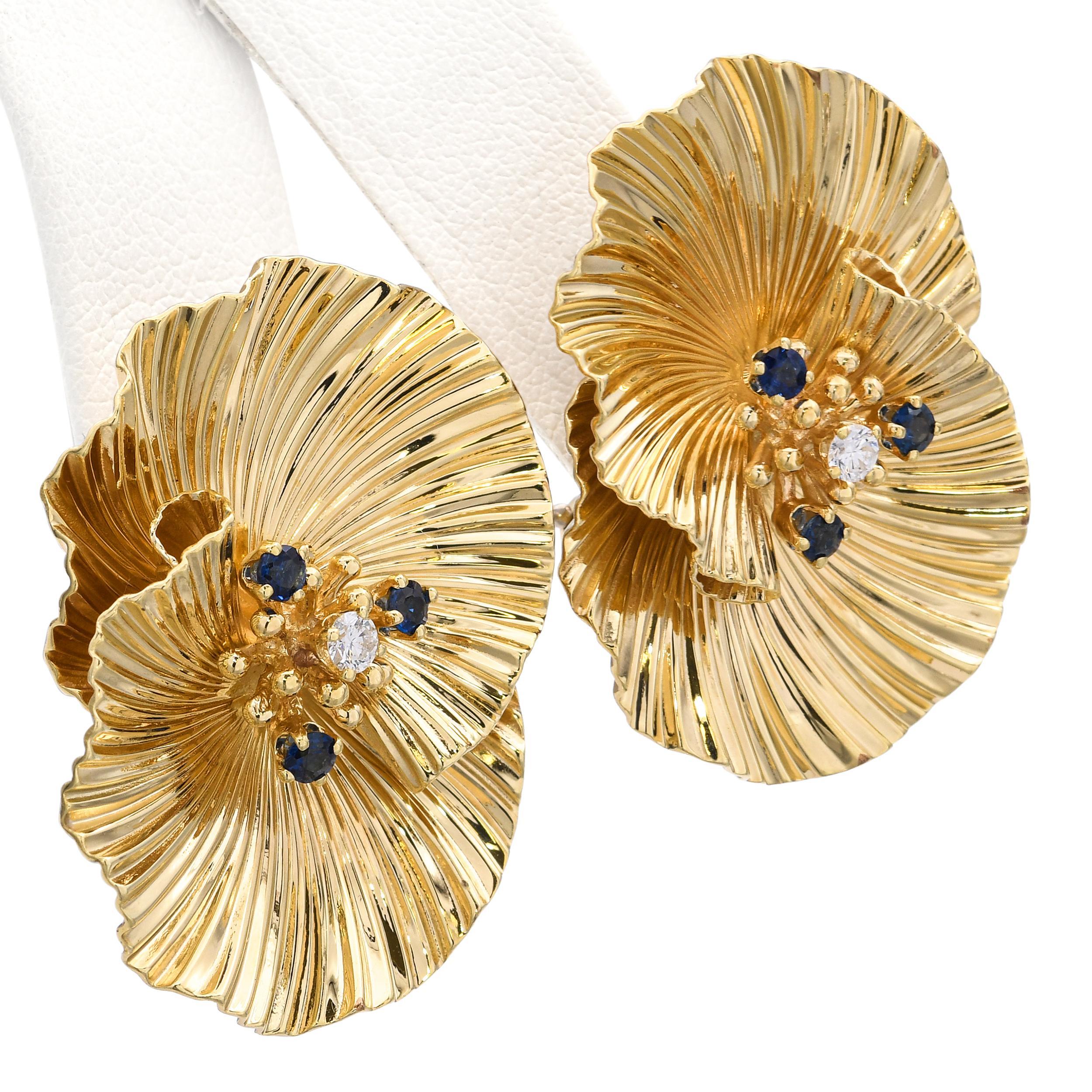 Tiffany & Co. Vintage 14k Gelbgold Tiffany & Co. Blumenohrringe mit Diamanten und Saphiren im Angebot 2