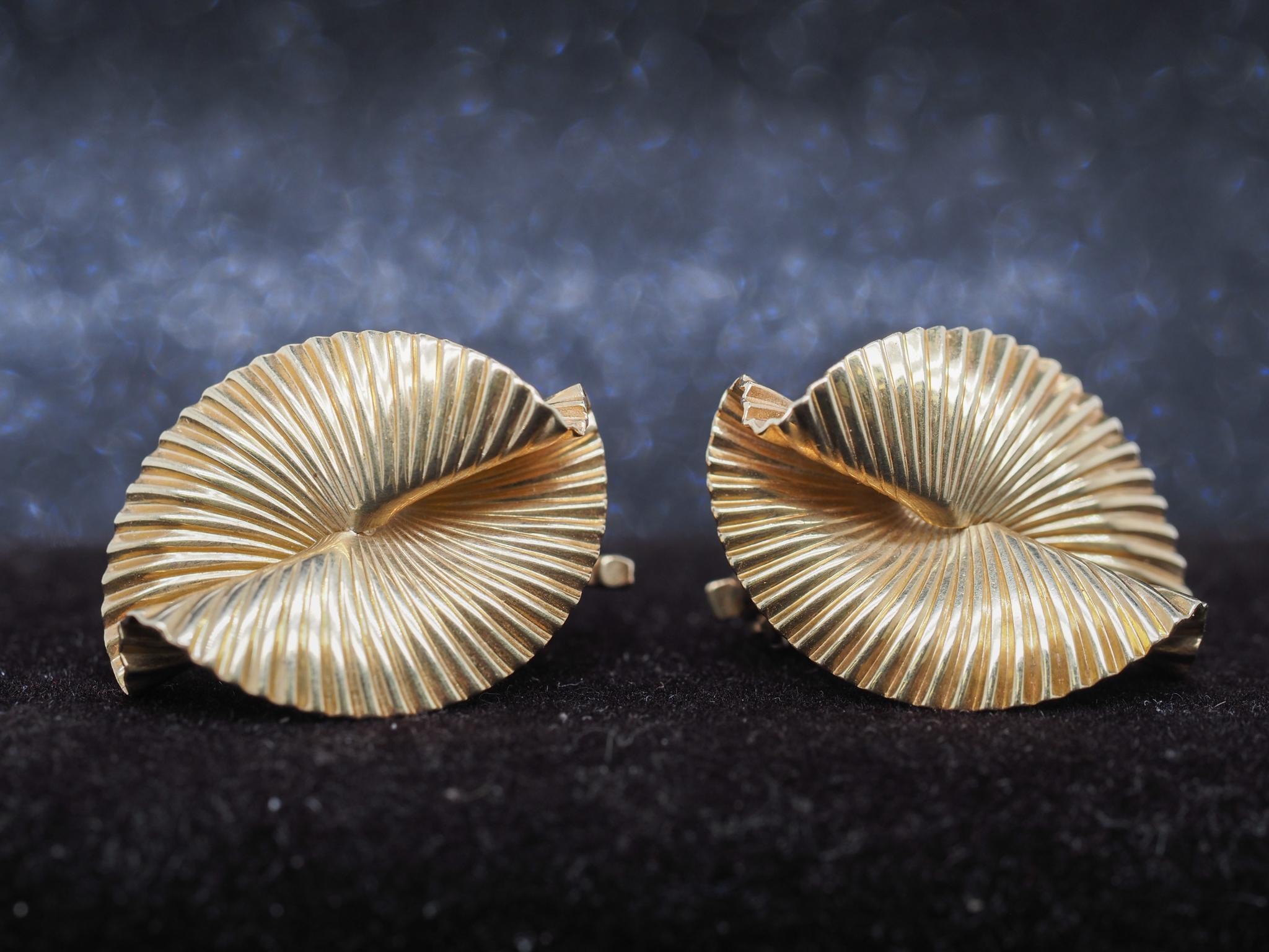 Year: 1950s
Item Details:
Metal Type:  14K Yellow Gold [Hallmarked, and Tested]
Weight:  9.1 grams
Measurements: 1 inch long
Condition:  Excellent
