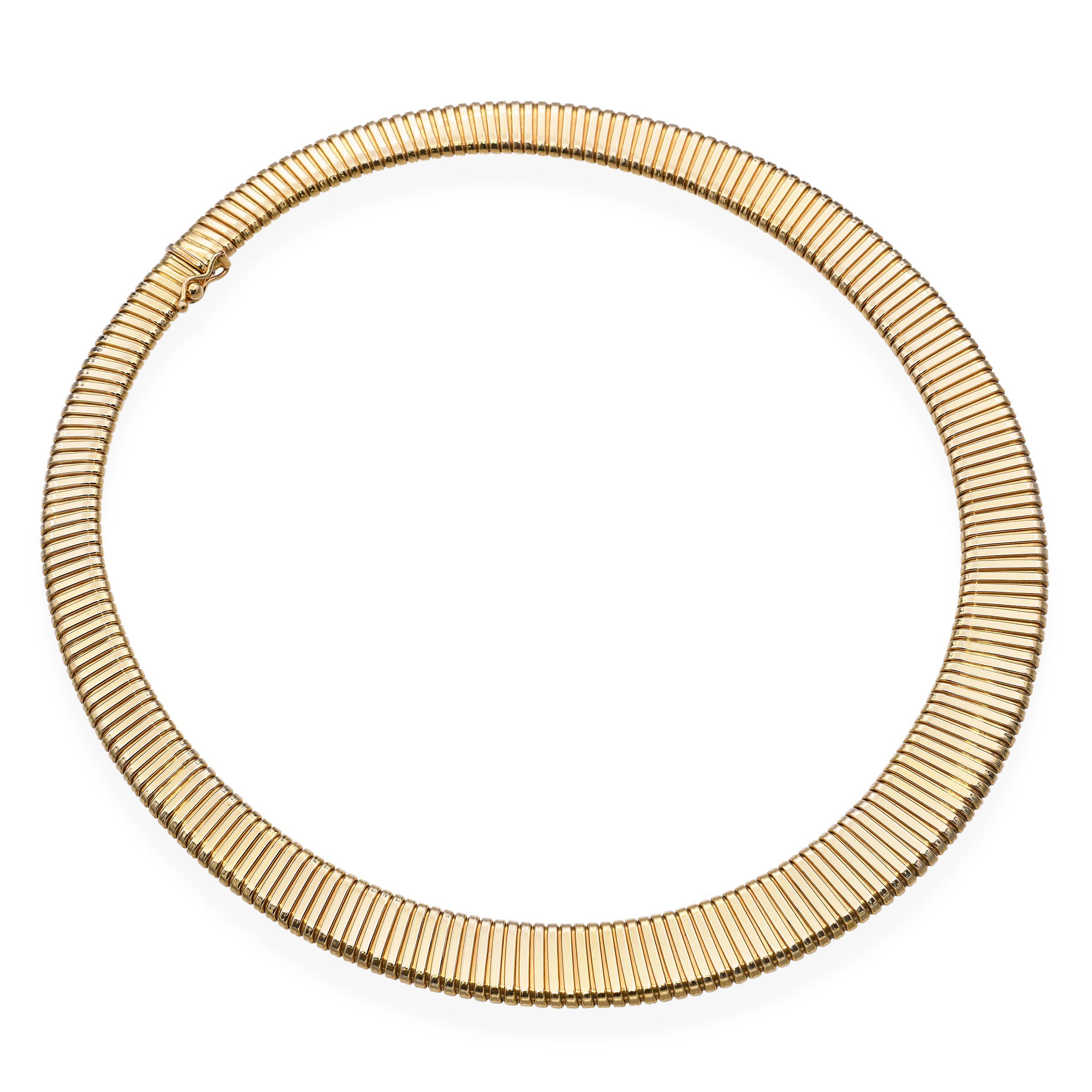 Collar Tubogas Graduado Oro Amarillo 14k Vintage en Bueno estado para la venta en New York, NY