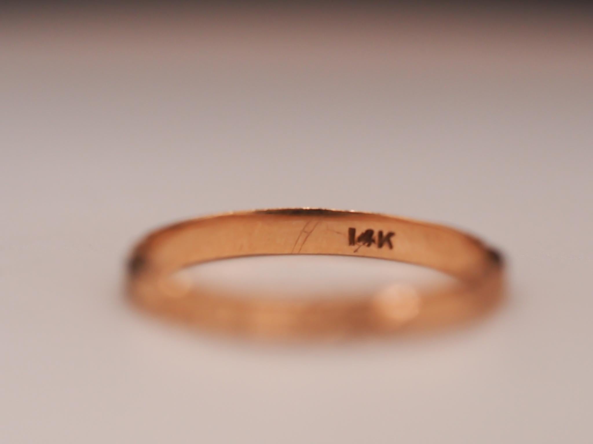 Vintage 14K Yellow Gold Wedding Band Size 5 For Sale 1