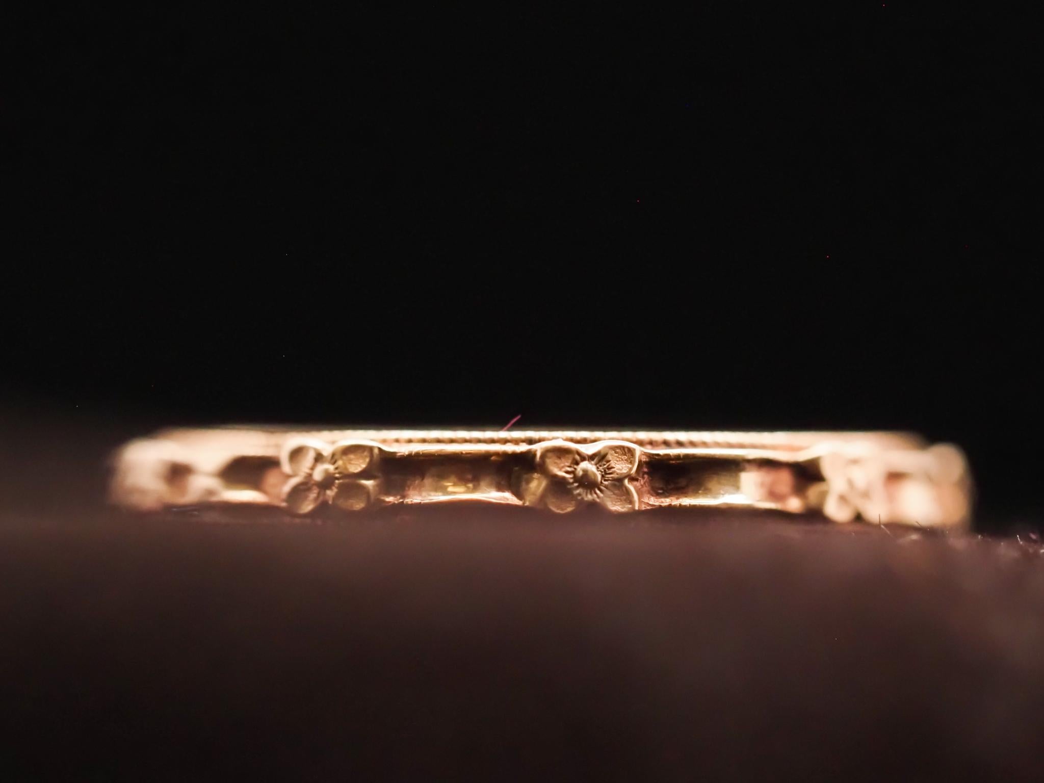 Art Deco Vintage 14K Yellow Gold Wedding Band Size 7 For Sale