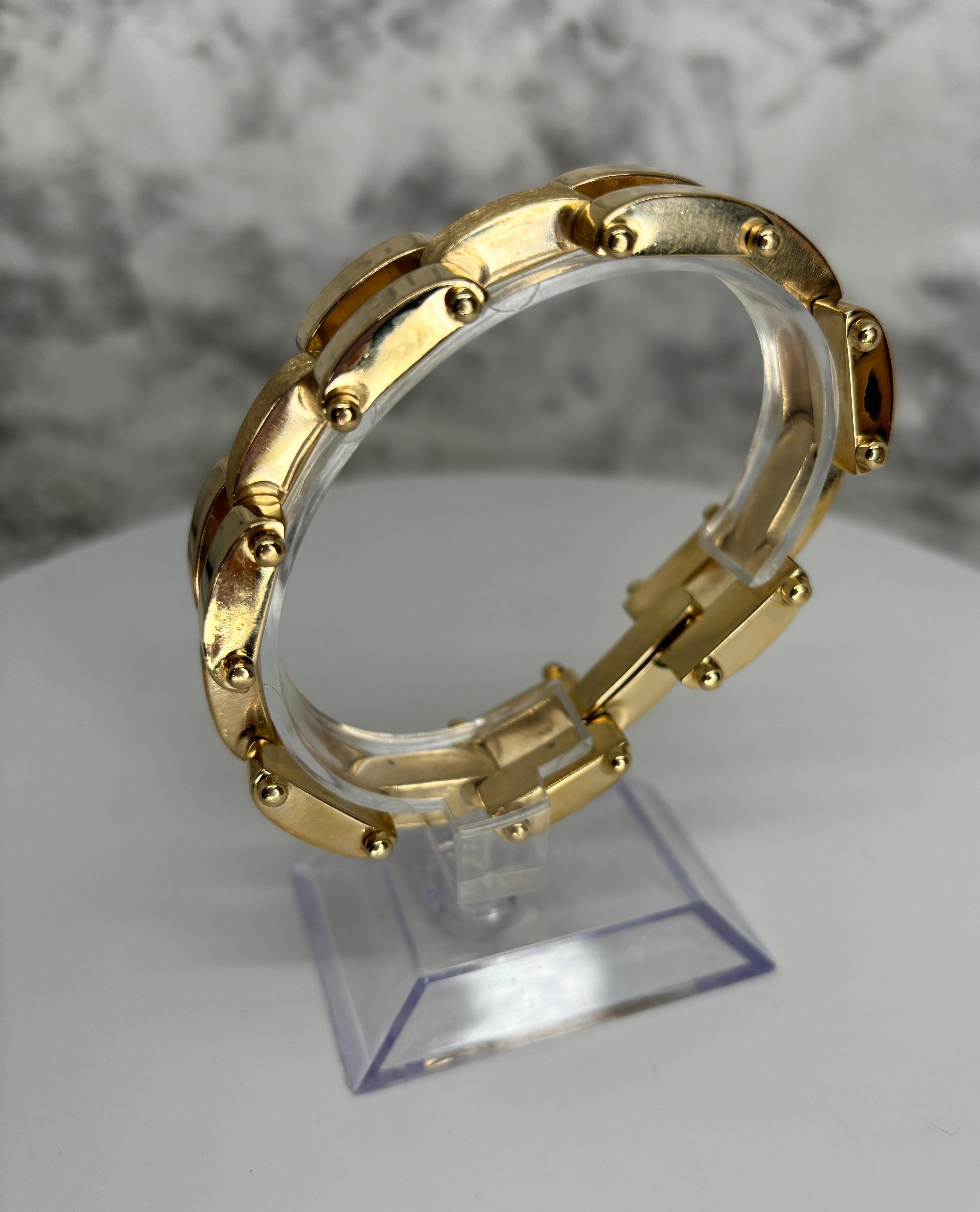 Vintage 14k Yellow Gold Wide Brushed & Polished Sleek Panther Link Bracelet For Sale 1