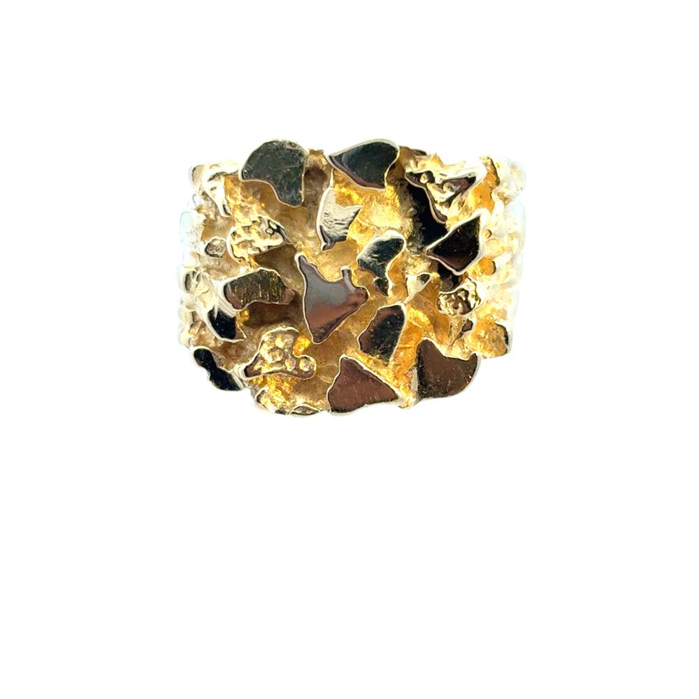 Vintage 14k Yellow Gold Wide Nugget Ring

This stunning vintage Wide Gold Nugget Ring is in excellent condition and is ready to ship!

Design: Gold Nugget Ring
Material: 14k Yellow Gold
Ring Size: 9
Band Width: The band is approximately 5.5 mm to