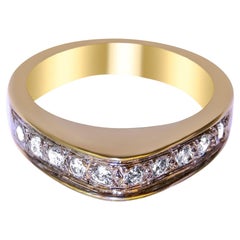 Vintage 14 Karat Yellow Gold with Diamond Ladies Ring