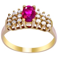 Vintage 14 Karat Yellow Gold with Ruby and Diamond Ladies Ring Vintage 14 Karat Yellow Gold with Ruby and Diamond Ladies Ring