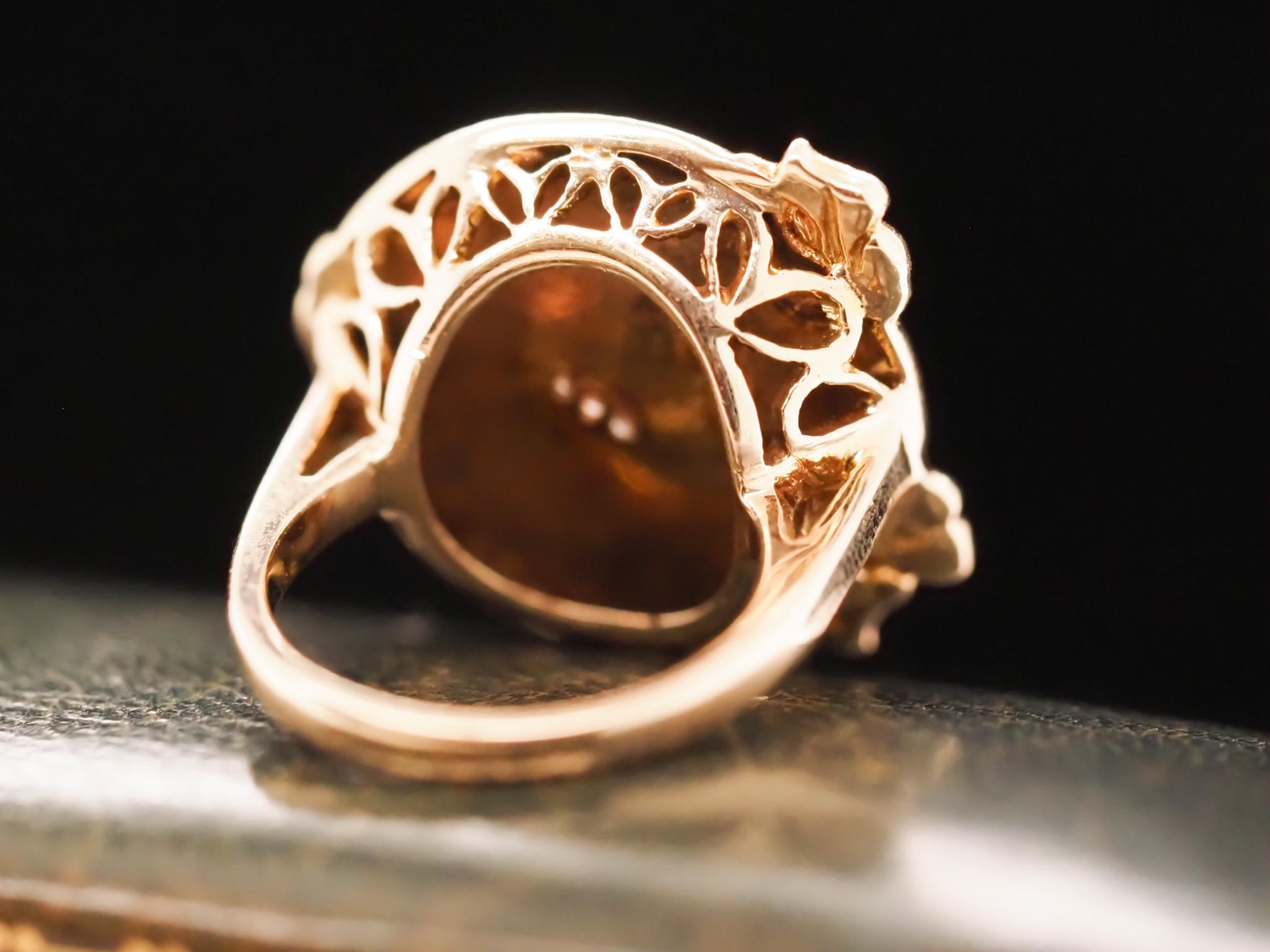 Vintage 14K Gelbgold Frau mit Diamant-Halskette-Ring 1