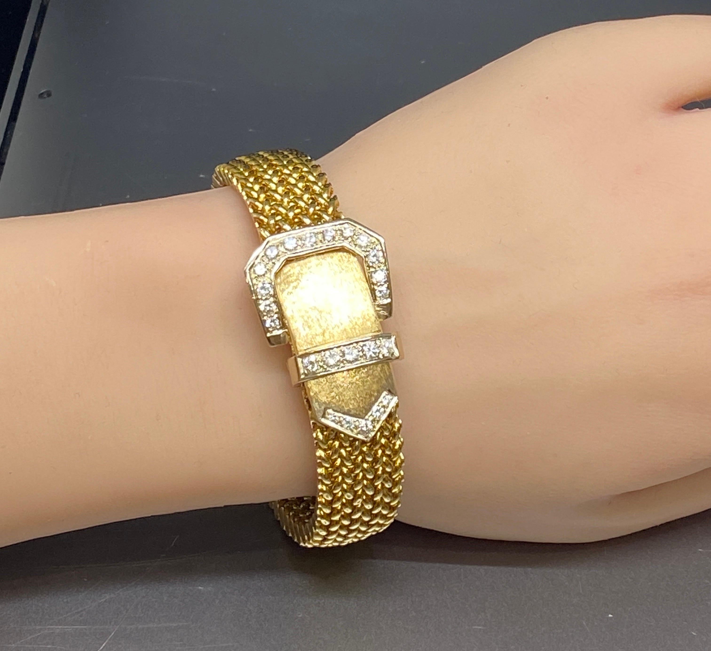 Round Cut Vintage 14k Yellow Gold Woven Mesh Link Diamond Buckle Bracelet For Sale