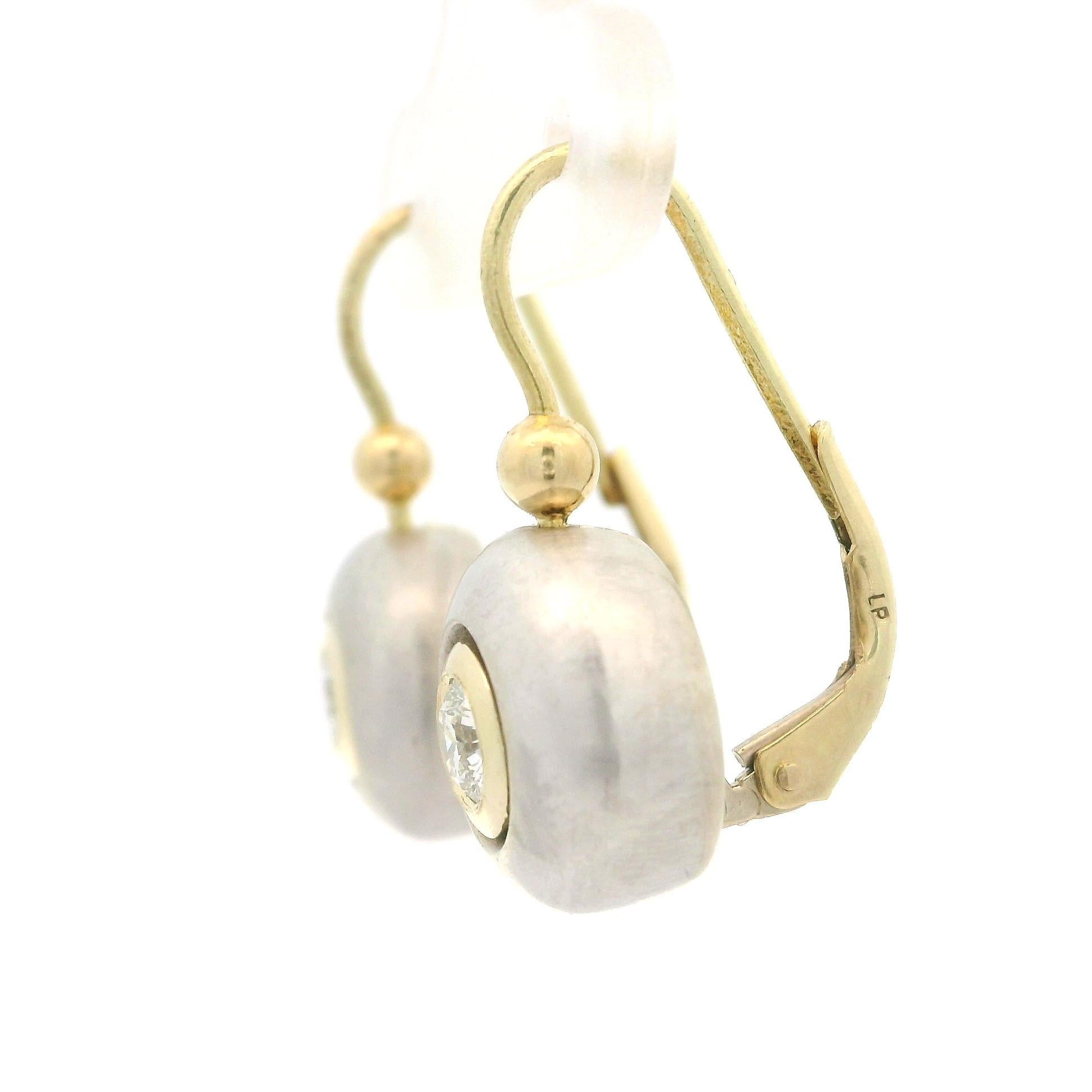 Pendientes colgantes vintage de oro amarillo y blanco de 14k con diamantes cepillados de 0,37 ctw Corte brillante en venta