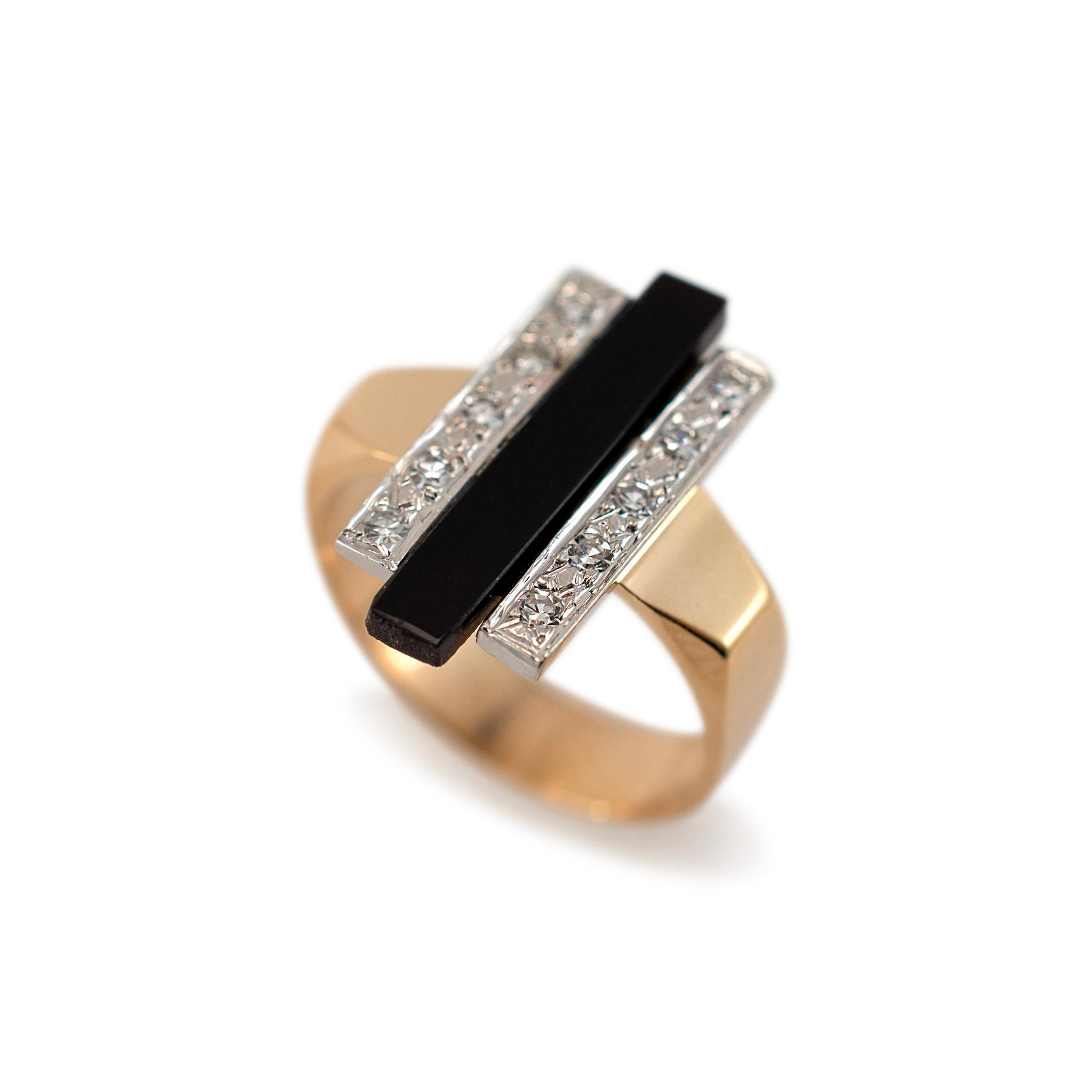 Gender: Ladies 

Metal Type: 14K White & Yellow Gold

Ring Size: 5

Shank width: 4.60 mm 

Weight: 4.06 grams

One ladies 14K white & yellow gold diamond and onyx vintage cocktail ring with a soft-square shank. The metal was tested and determined to