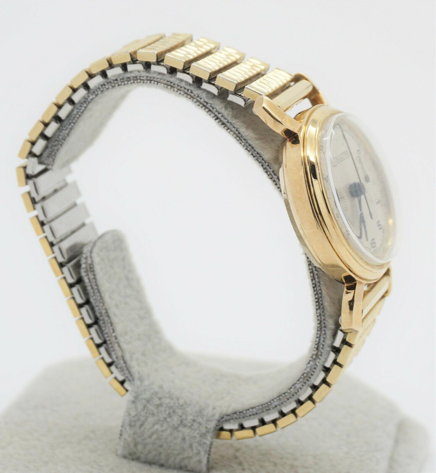 Reloj cronógrafo automático vintage LeCoultre de oro amarillo y blanco de 14 quilates 30 mm en Bueno estado para la venta en Providence, RI