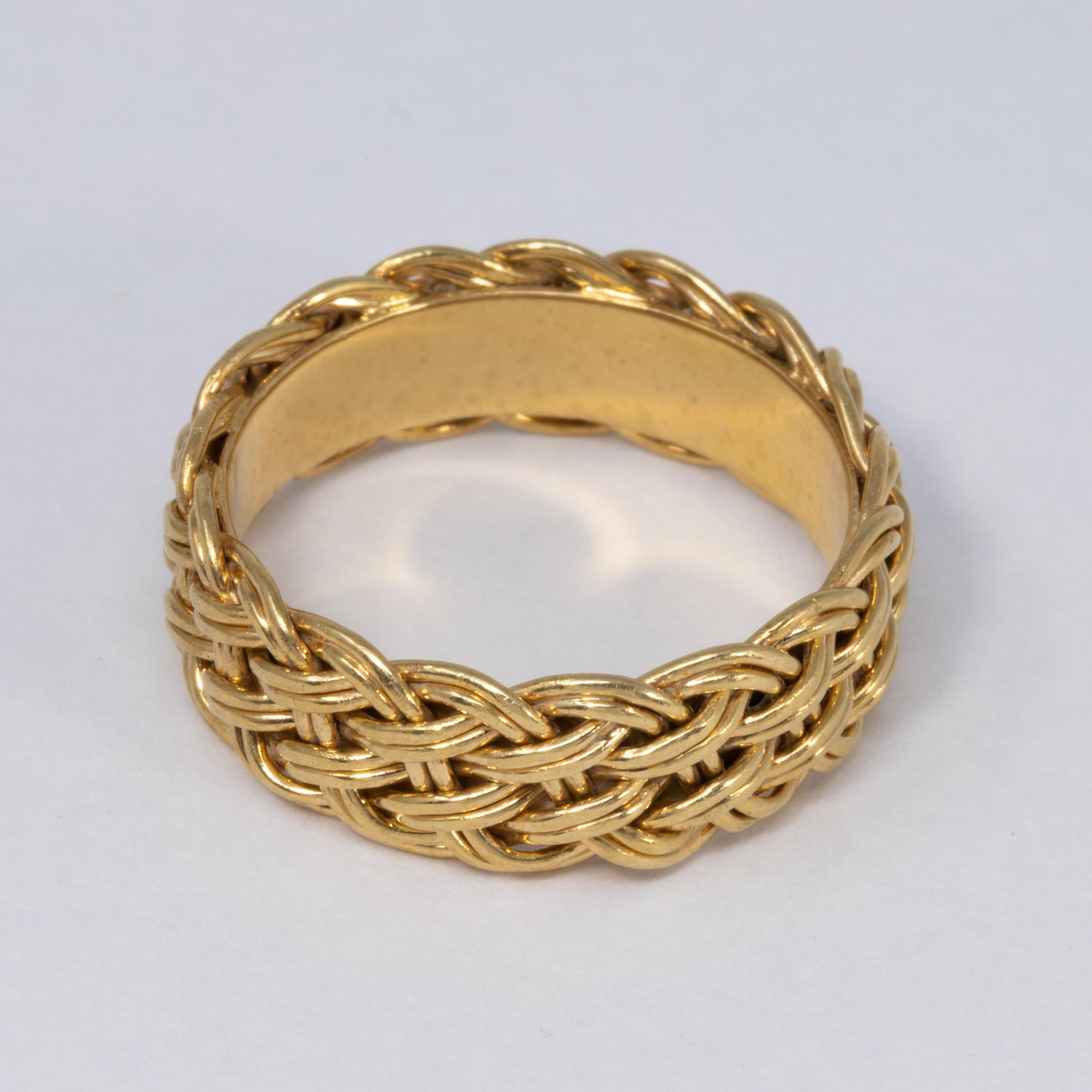 Women's or Men's Vintage 14 Karat Yellow Gold Wedding Band Ring