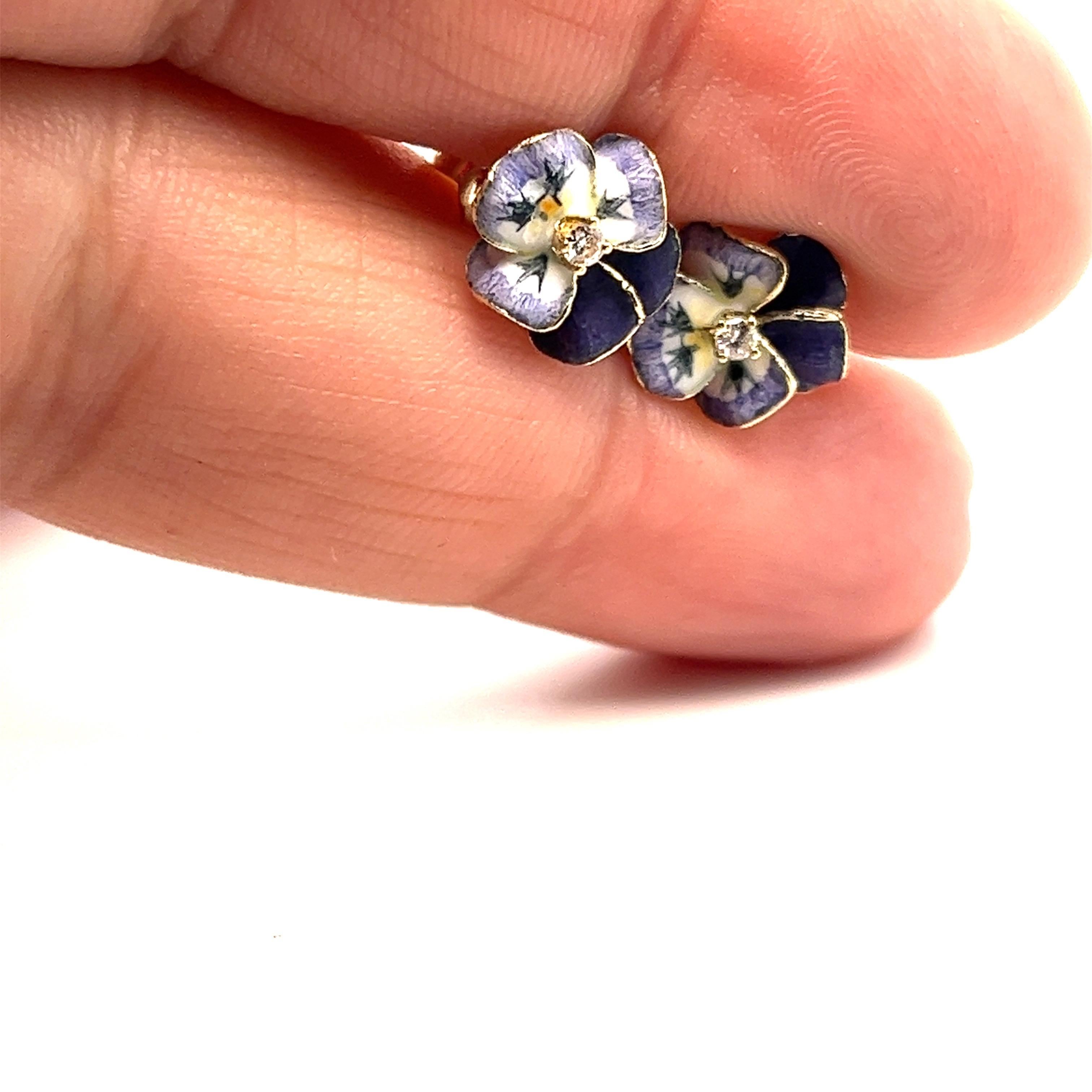 Vintage 14kt Gold Diamant emailliert Blume Ohrstecker. im Zustand „Gut“ in Miami, FL
