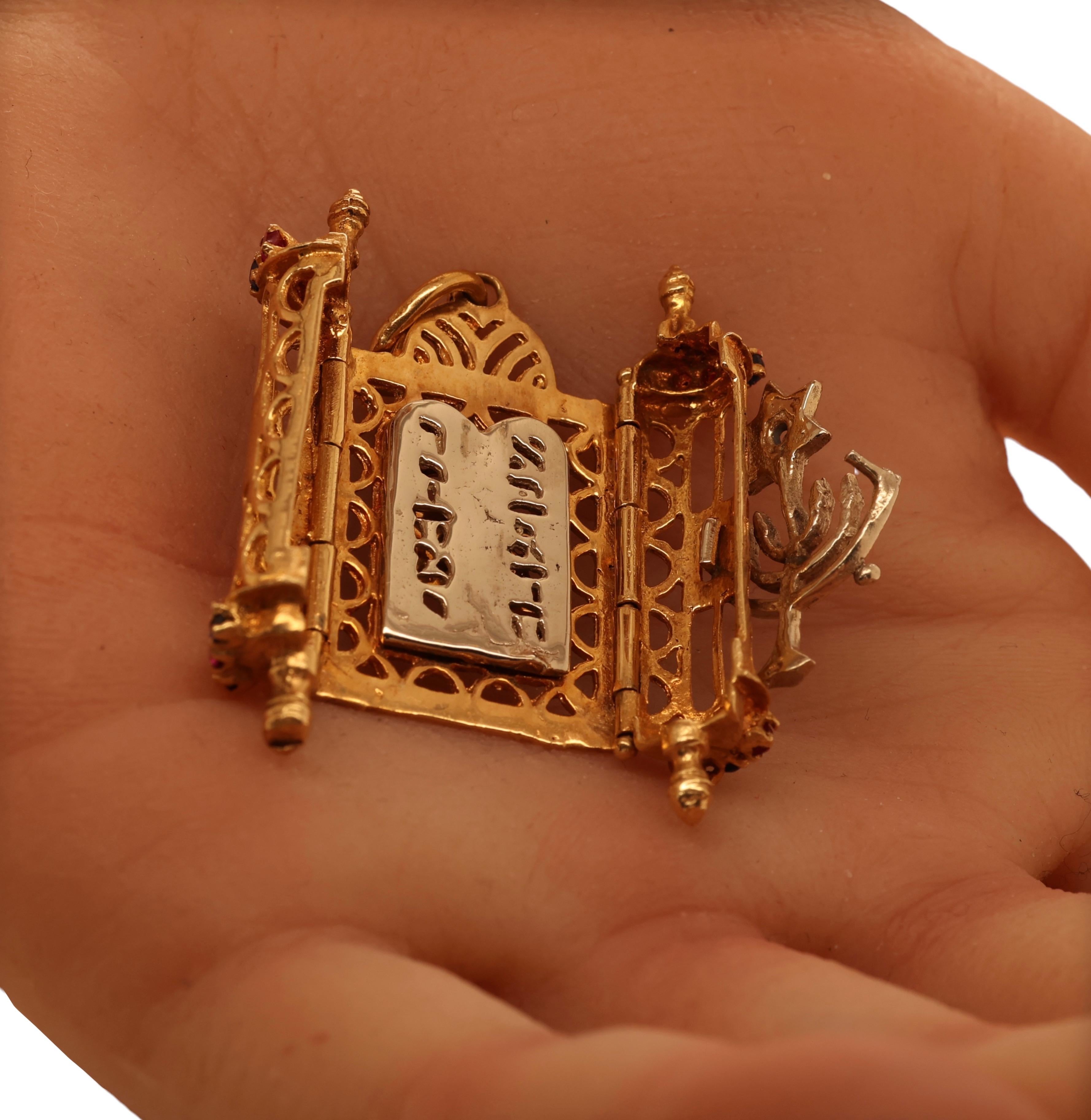 Vintage 14 Karat Gold Judaica Torah Scroll Pendant Holder, Menorah&Star of David For Sale 2