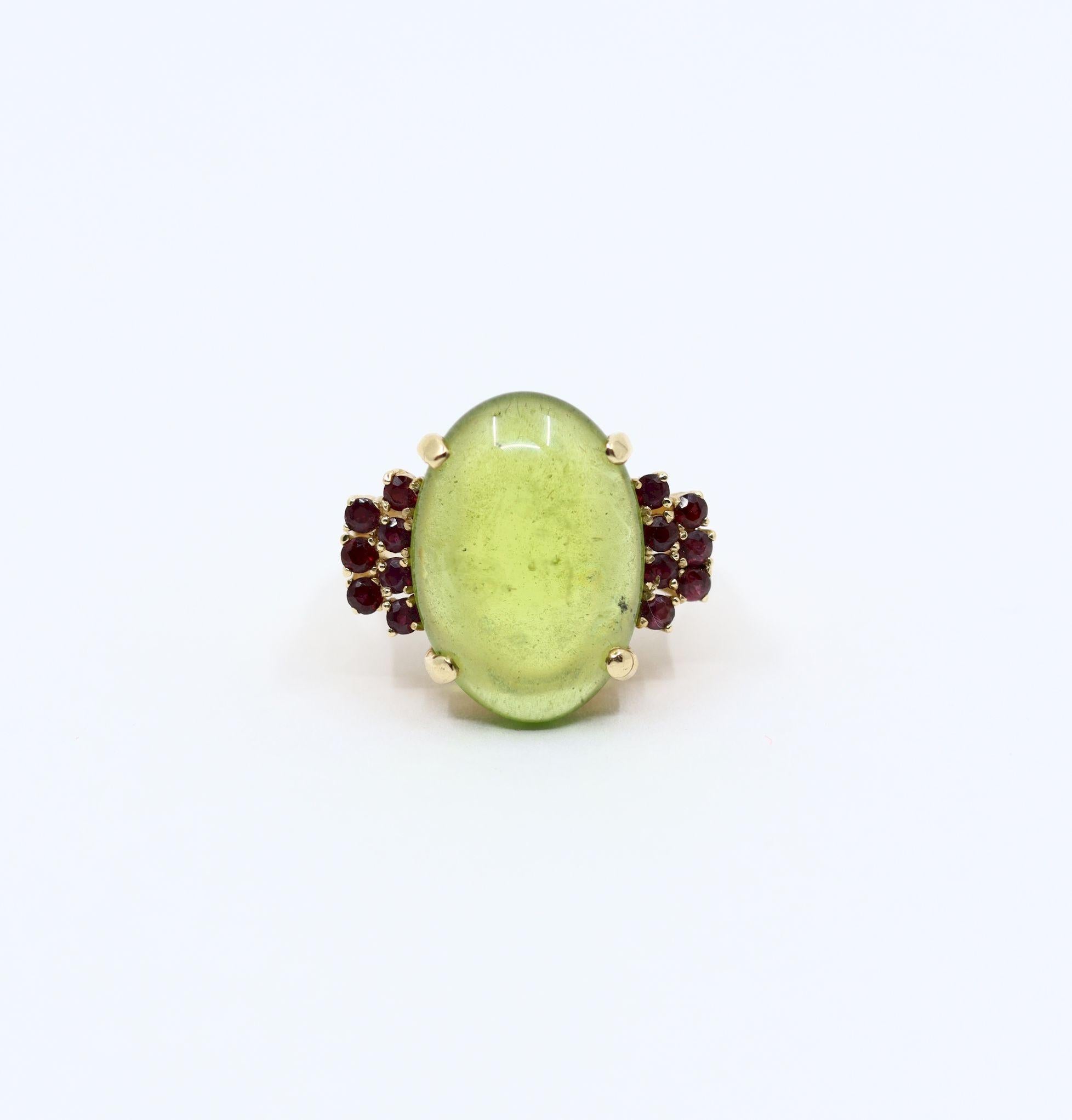 Vintage 14KT Gold Peridot Garnet Ring For Sale 2