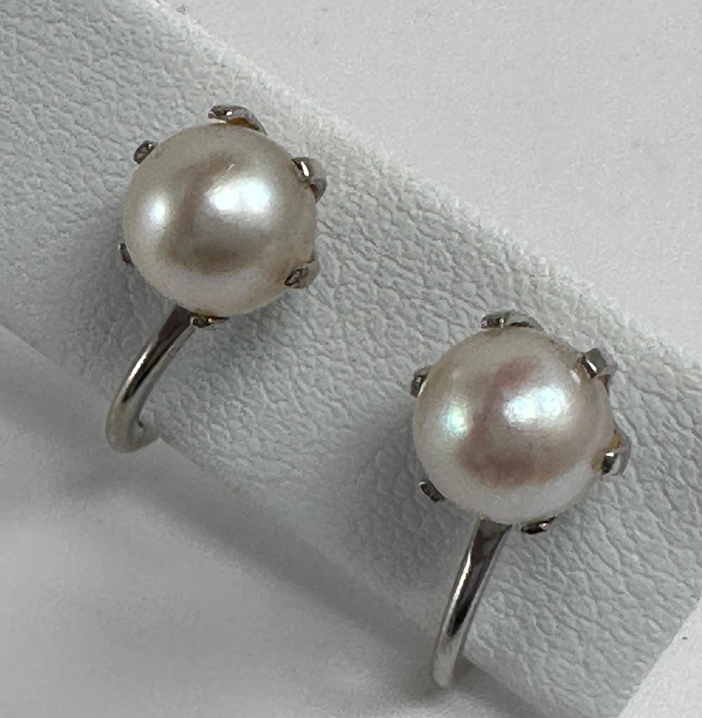 Vintage 14kt White Gold 6mm Pearl Screw Back Earrings In Good Condition In Las Vegas, NV