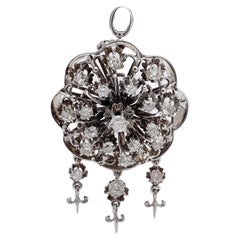 Vintage 14kt. Broche/pendentif en forme de fleur en or blanc de 3,10 carats Diamants