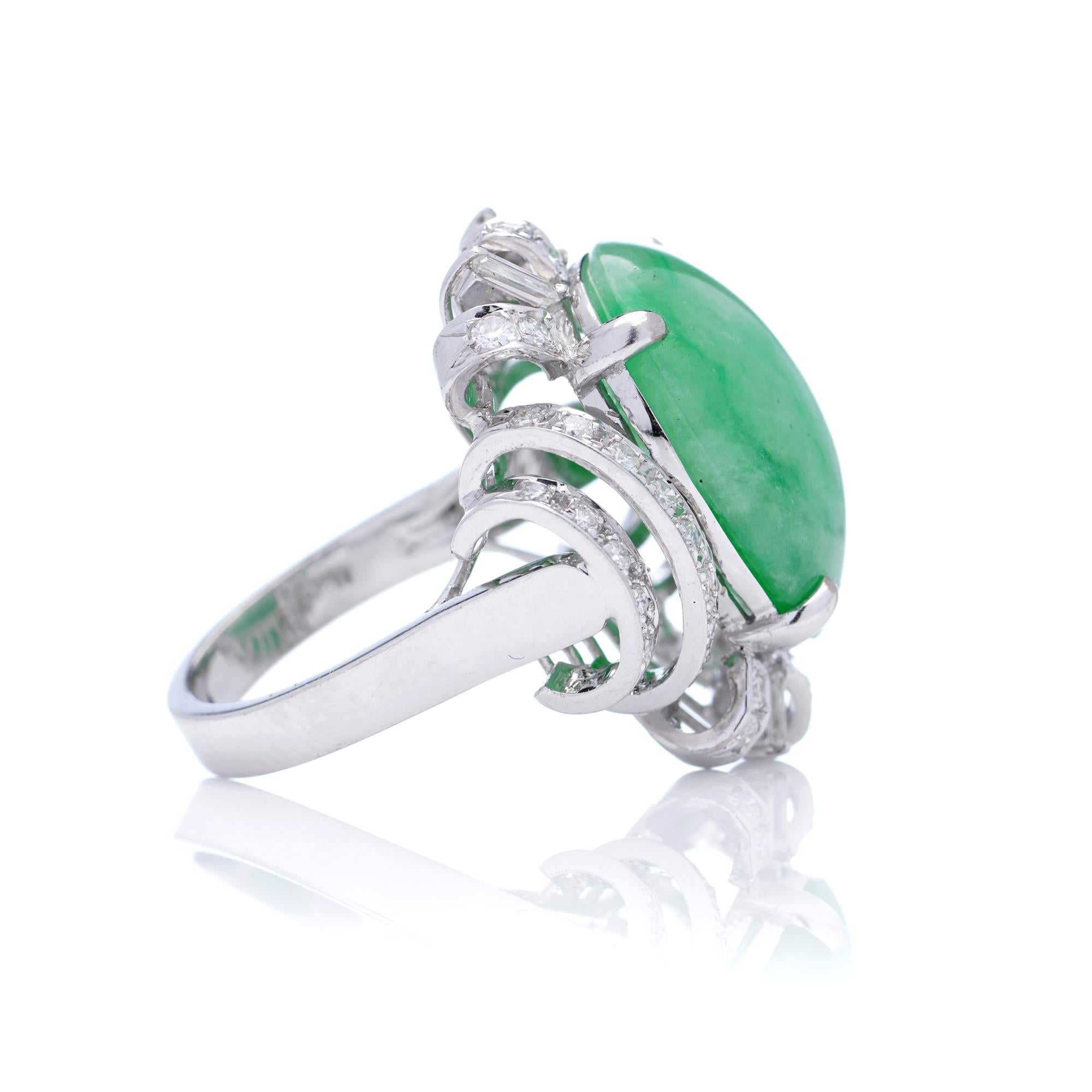 Vintage 14kt. Weißgold 23,10 ct. Vintage.  Jade-Diamant-Cluster-Ring Damen im Angebot