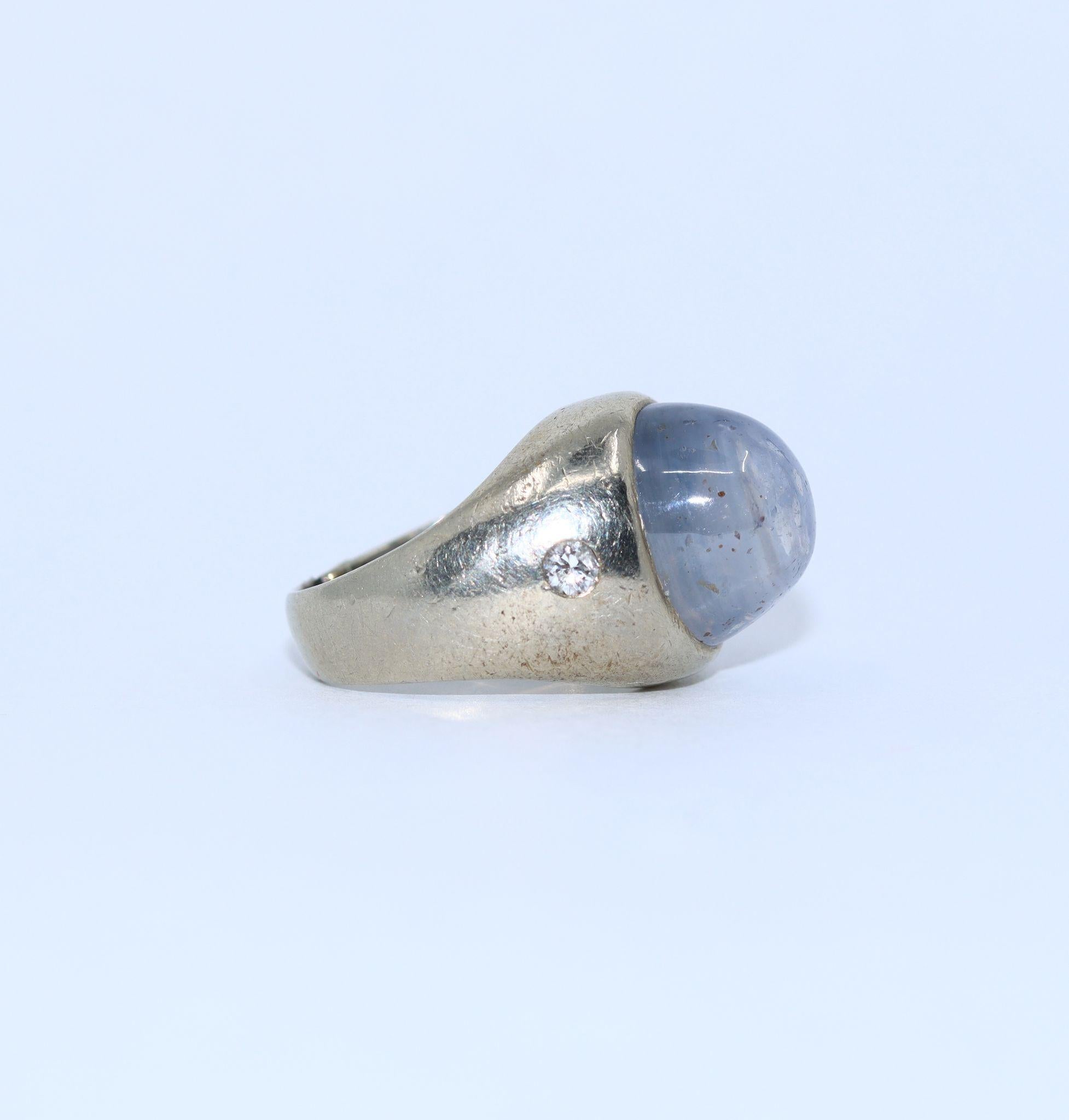 Vintage 14KT White Gold Star Sapphire Diamond Ring In Good Condition For Sale In Flushing, NY