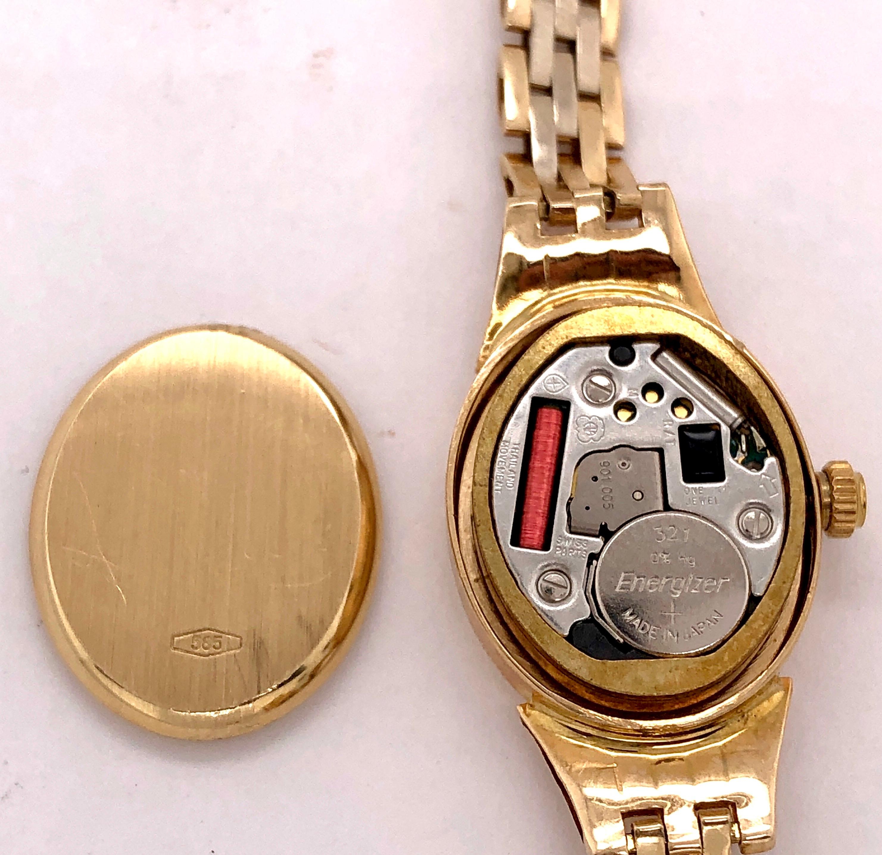 Bracelet et montre vintage en or jaune 14 carats par Geneve Quartz en vente 3