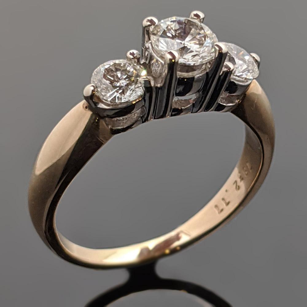 Round Cut Vintage 14 Karat Yellow Gold Diamond Ring For Sale