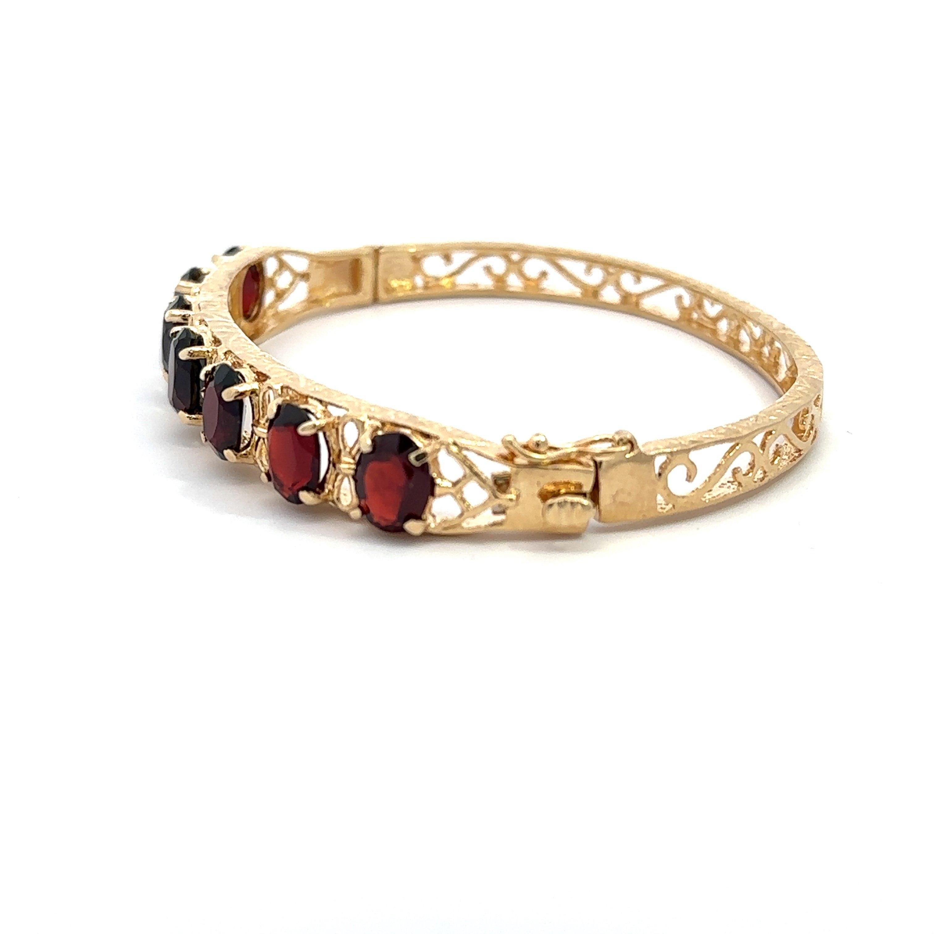 Women's or Men's Vintage 14KT Yellow Gold Garnet Bangle Bracelet