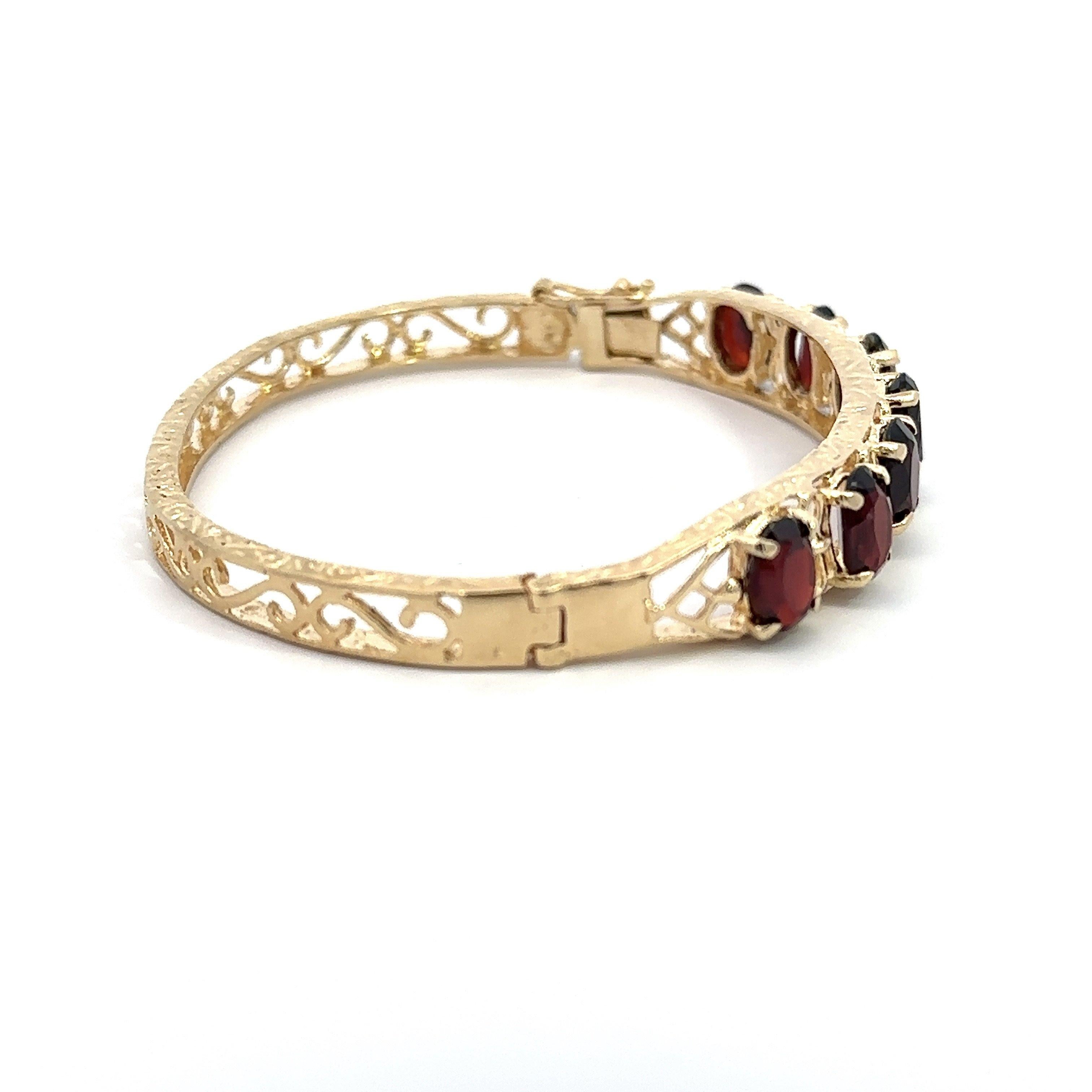 Vintage 14KT Yellow Gold Garnet Bangle Bracelet 2