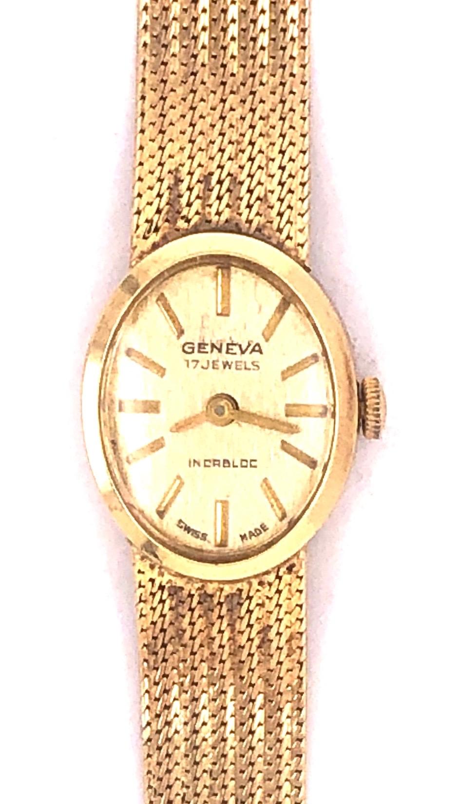 Montre vintage en or jaune 14 carats Geneva Swiss Made Pour femmes en vente