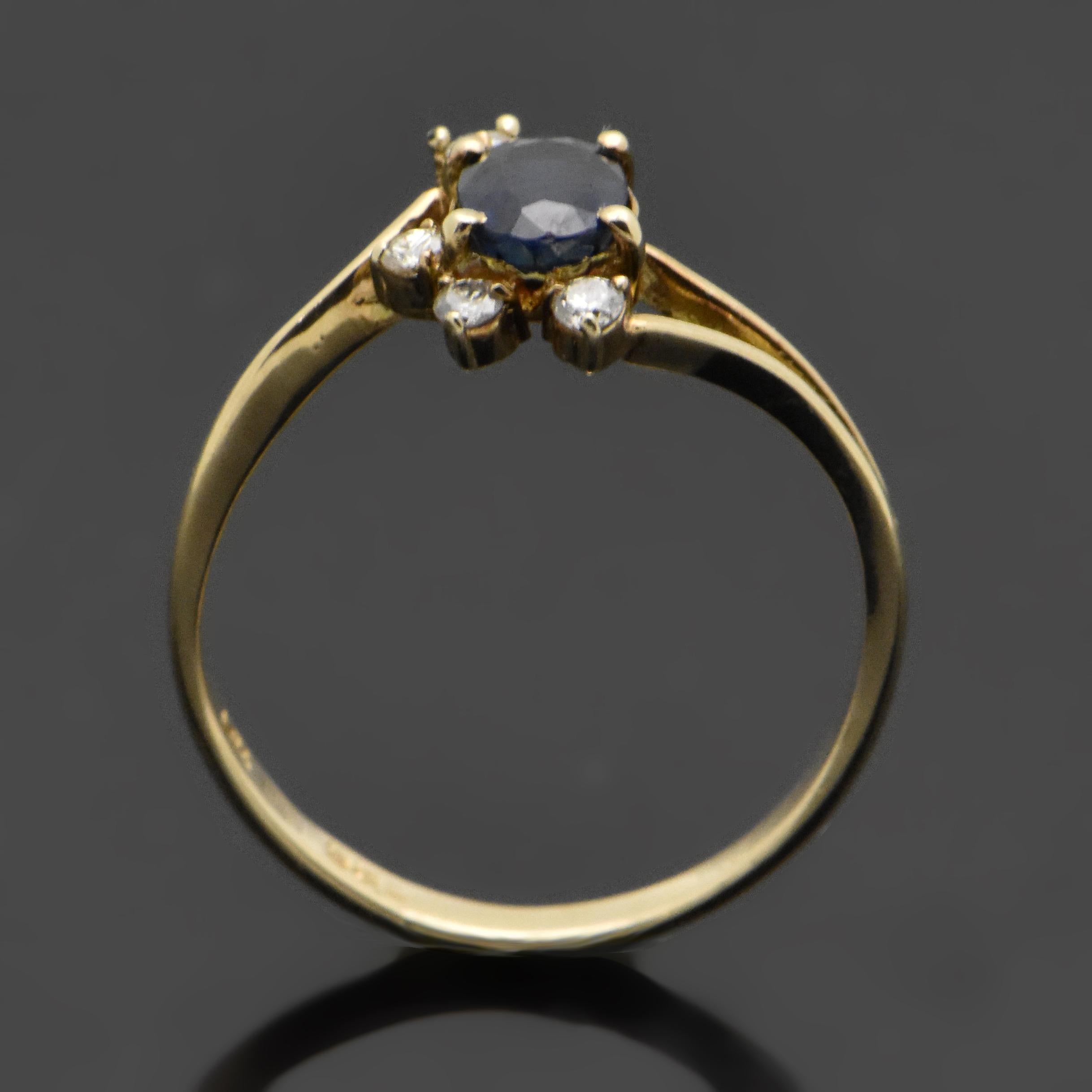 blue sapphire gold ring vintage