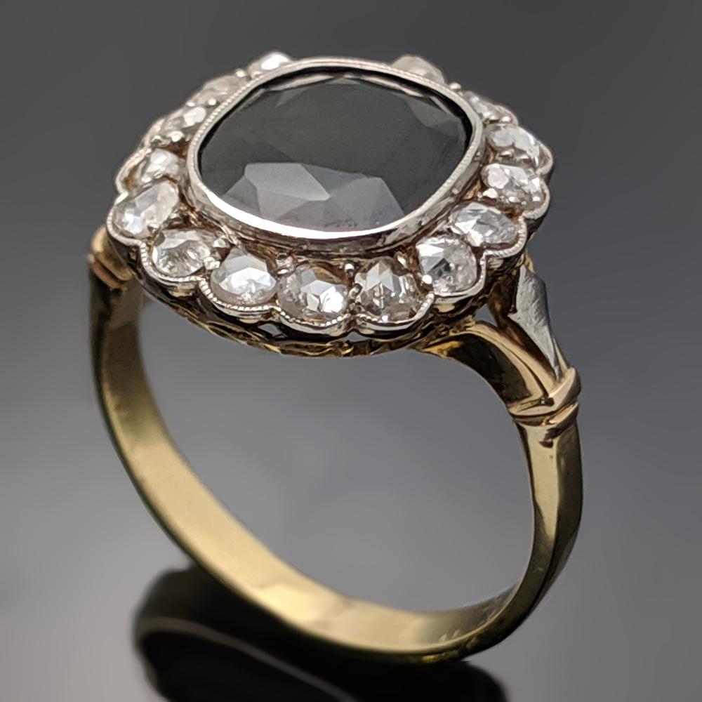 Post-War Vintage 14 Karat Yellow Gold Sapphire Rose Cut Diamond Ring