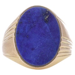 Vintage 14kt, Yellow Gold Signet Ring with an Oval-Shaped Lapis Lazuli