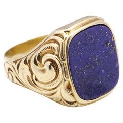 Vintage 14 Karat Yellow Gold Signet Ring with Scrolls and Set with Lapis Lazuli
