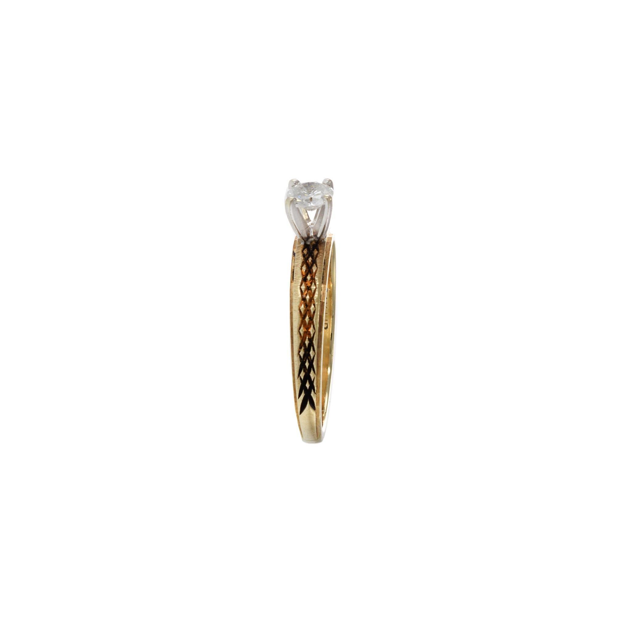 Vintage 14KT Yellow Gold Solitaire Diamond Ring, Engraved Shank en vente 2
