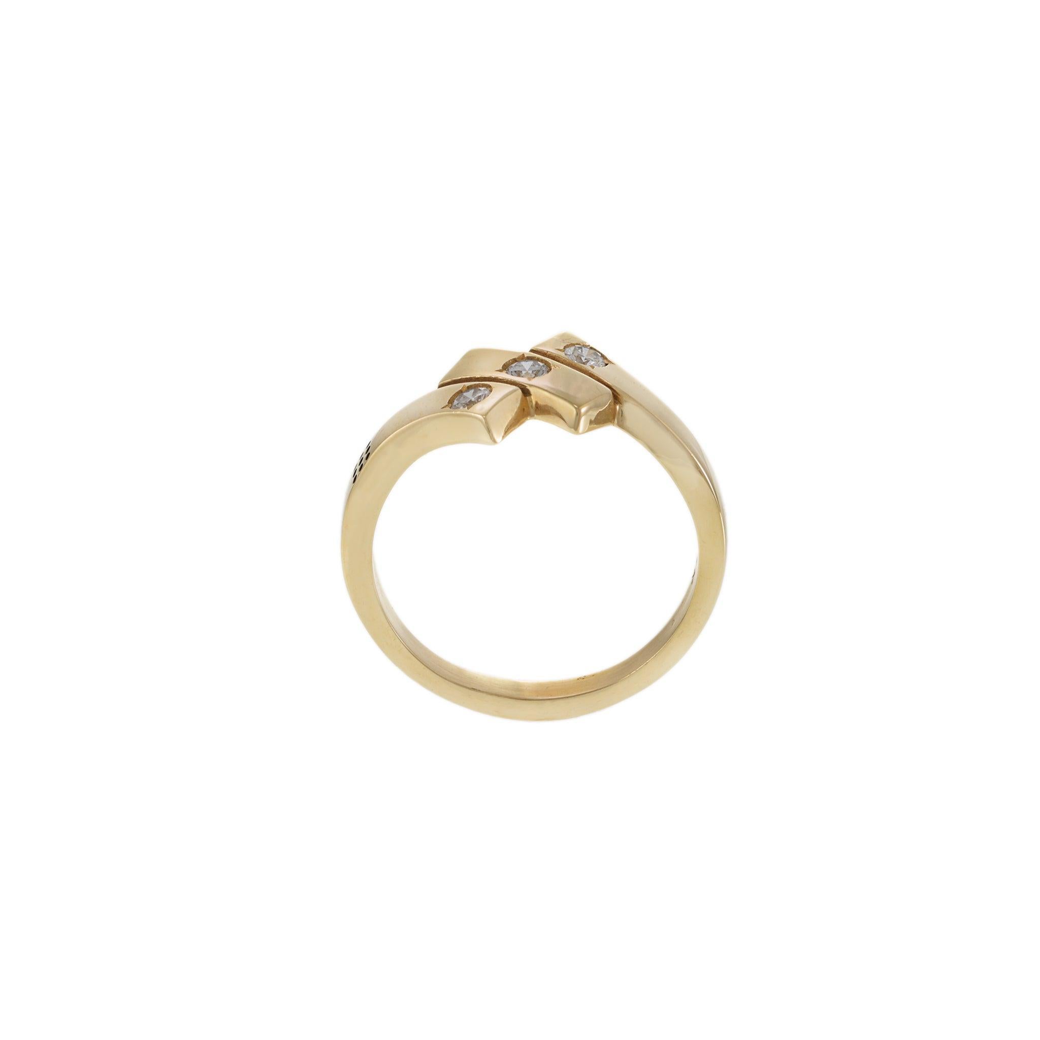 Vintage 14KT Yellow Gold Three-Section Diamond Ring In Good Condition For Sale In New York, NY