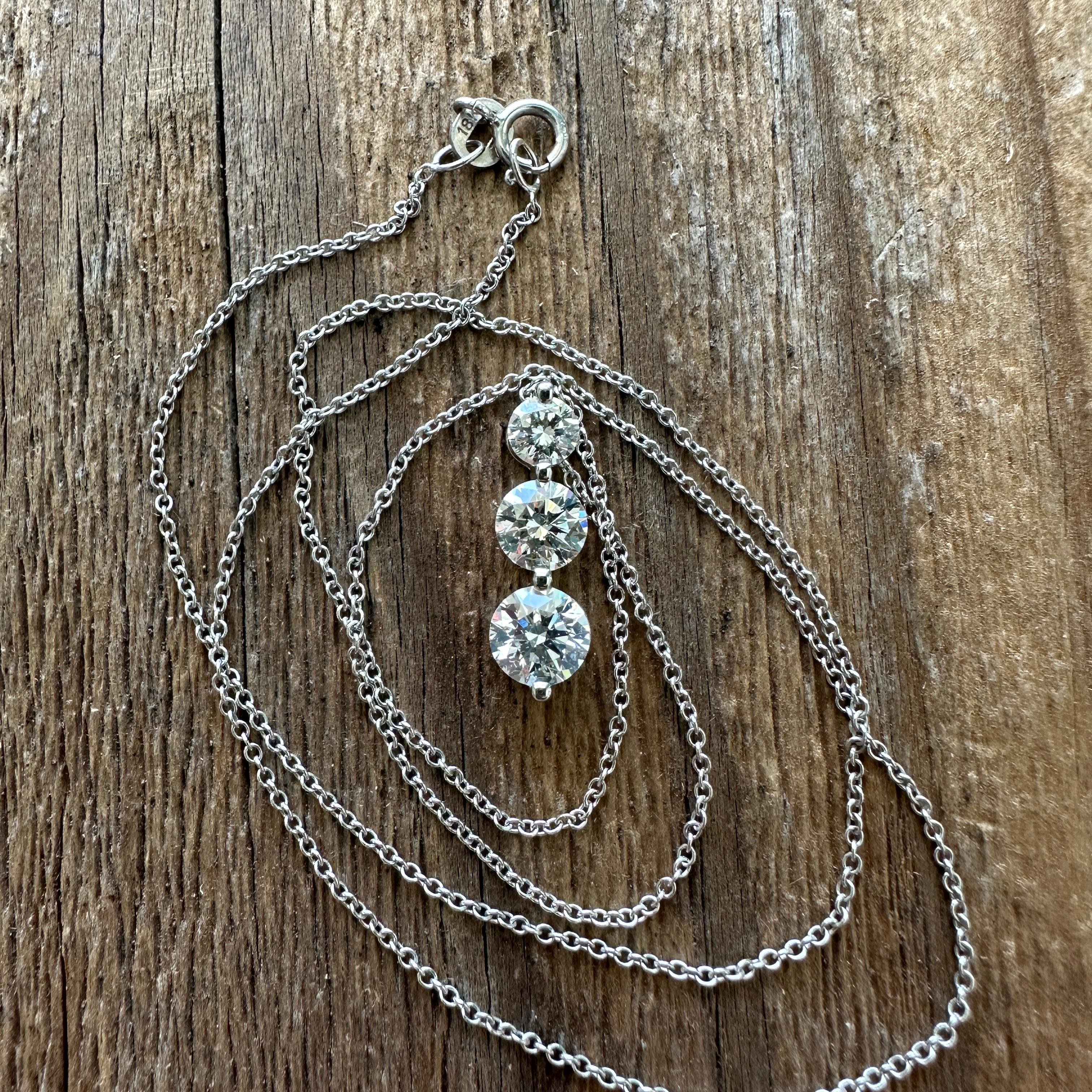 Vintage 1.5 ct Diamond 18K Pendant Necklace  For Sale 6