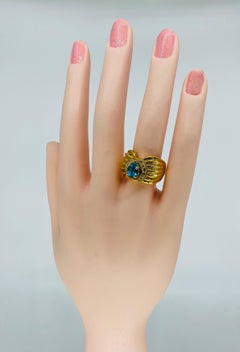 Vintage 1.50 Carat Aquamarine and Diamonds Cocktail Ring 18k Gold