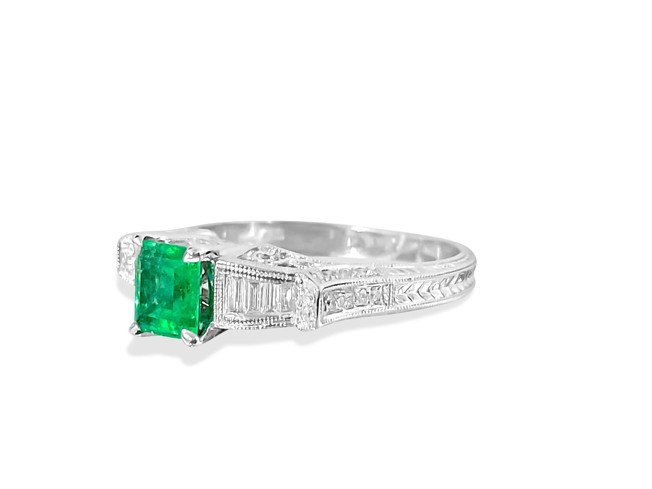 Princess Cut Vintage 1.50 Carat Colombian Emerald Diamond Cocktail Engagement Ring For Sale