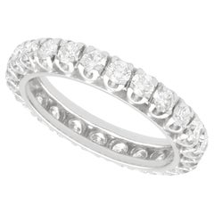 Bague d'éternité vintage en or blanc 14 carats et diamants de 1,50 carat