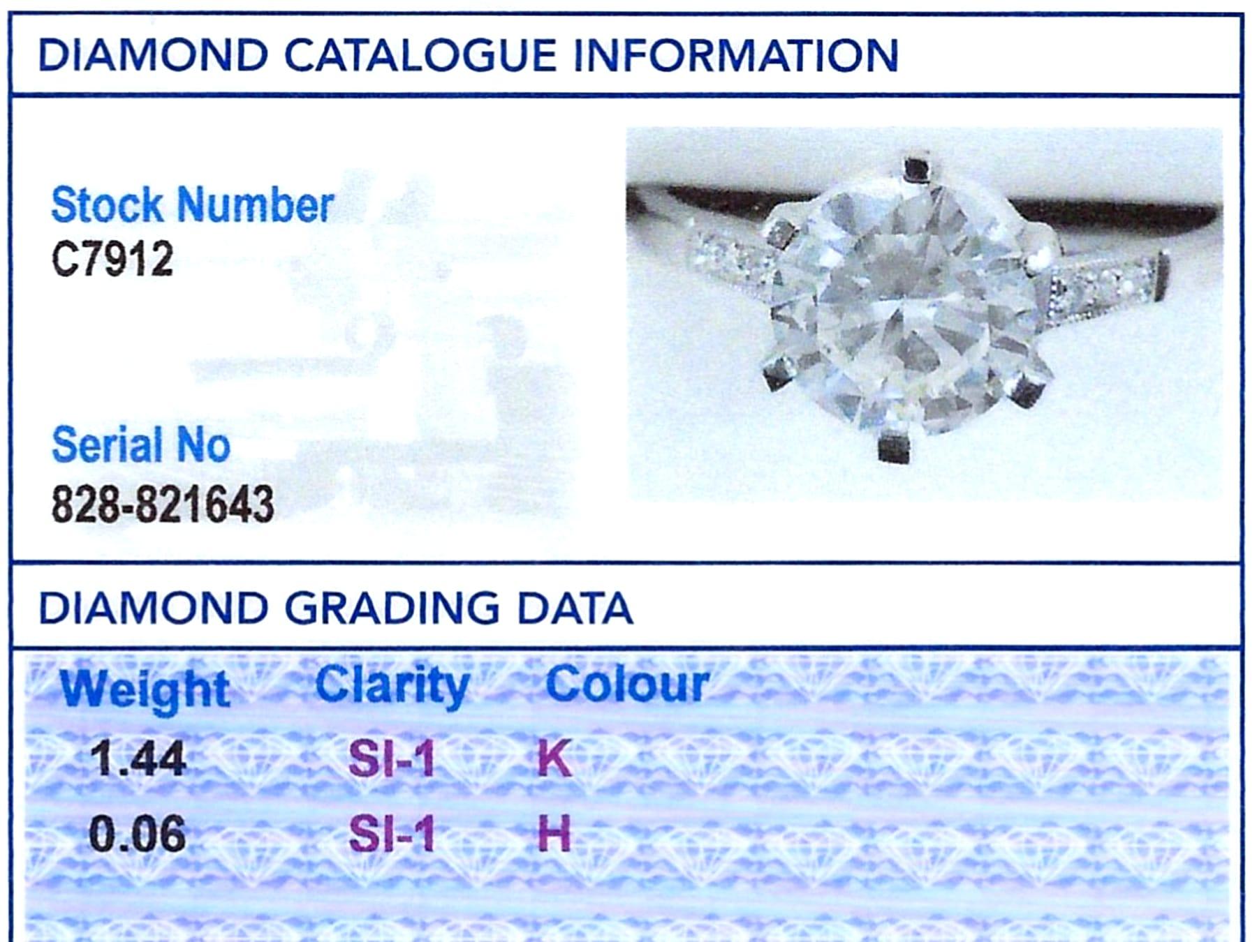 Bague solitaire vintage en platine et diamants de 1.50 carats en vente 1