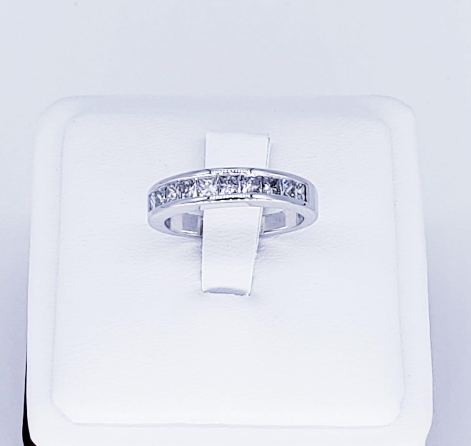Bague de mariage vintage en diamants de 1,50 carat Excellent état - En vente à Miami, FL