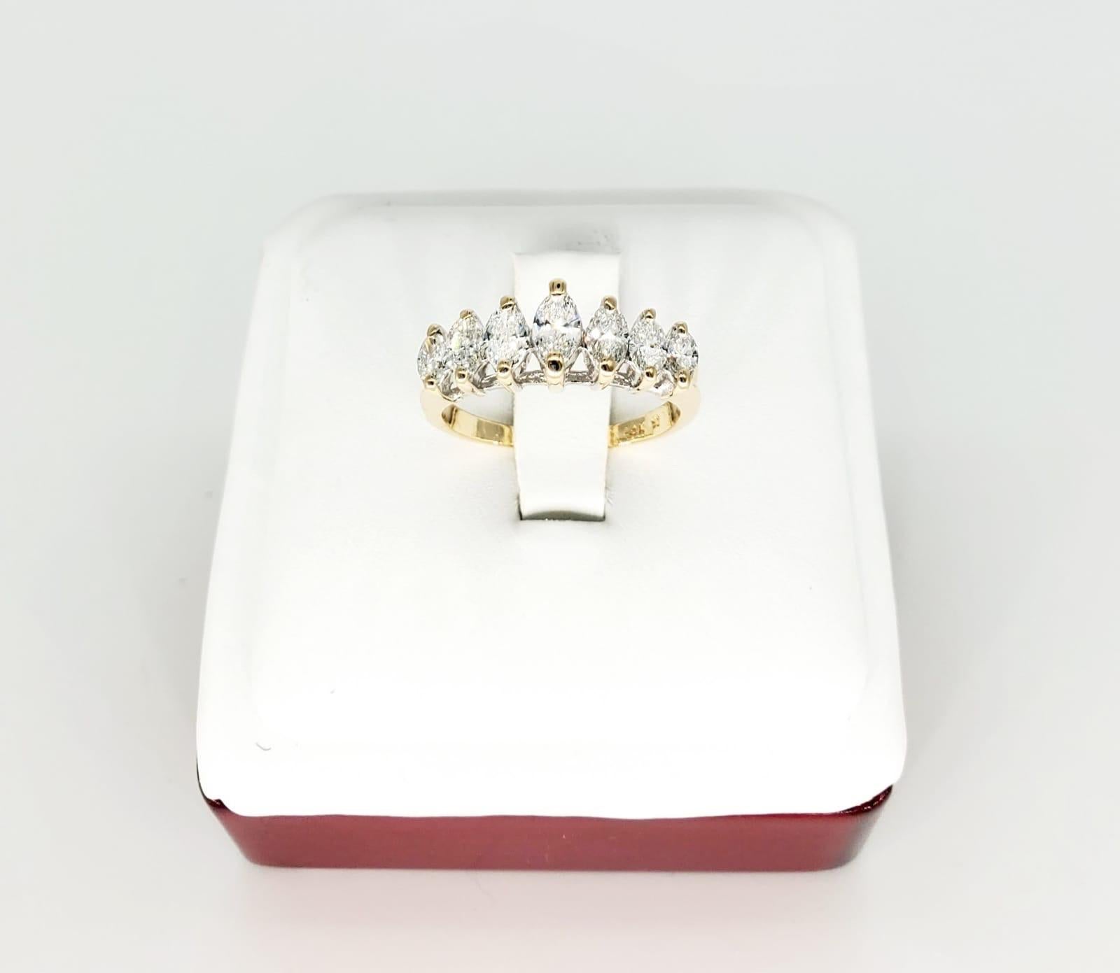 Anello mezza eternità vintage con diamante Marquise da 1,50 carati 14 carati in vendita 2