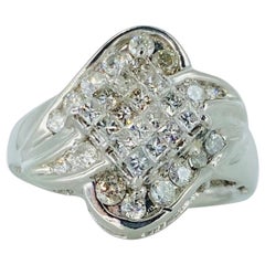 Anello vintage a grappolo con diamanti taglio Princess e rotondo da 1,50 carati, oro bianco 14k