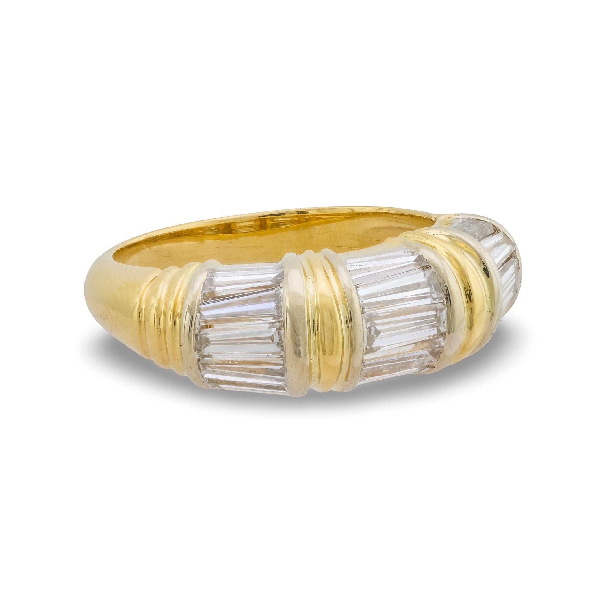 Vintage 1,50 Karat spitz zulaufender Diamant im Baguetteschliff 18k Gelbgoldring im Zustand „Gut“ im Angebot in Beverly Hills, CA