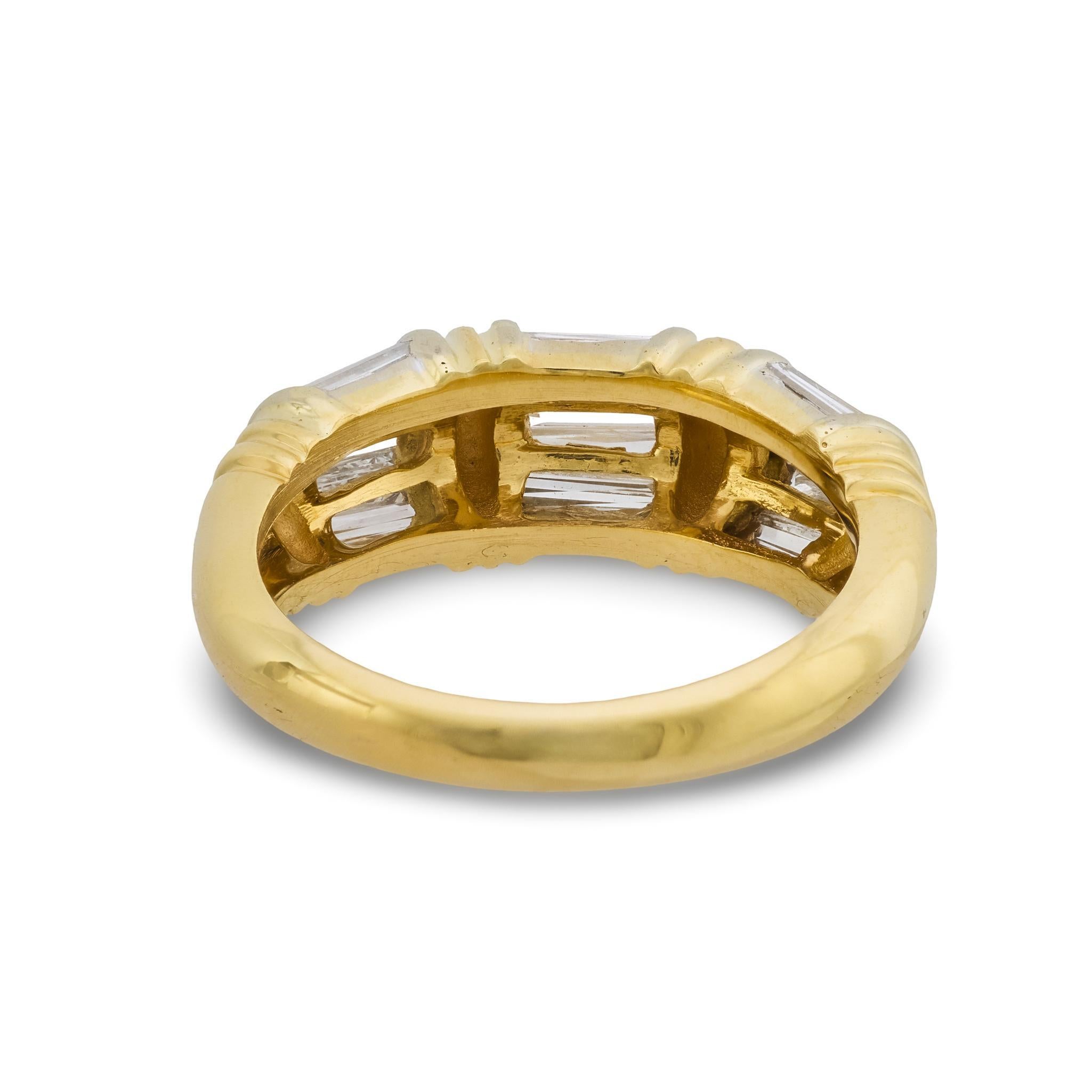 Vintage 1,50 Karat spitz zulaufender Diamant im Baguetteschliff 18k Gelbgoldring Damen im Angebot