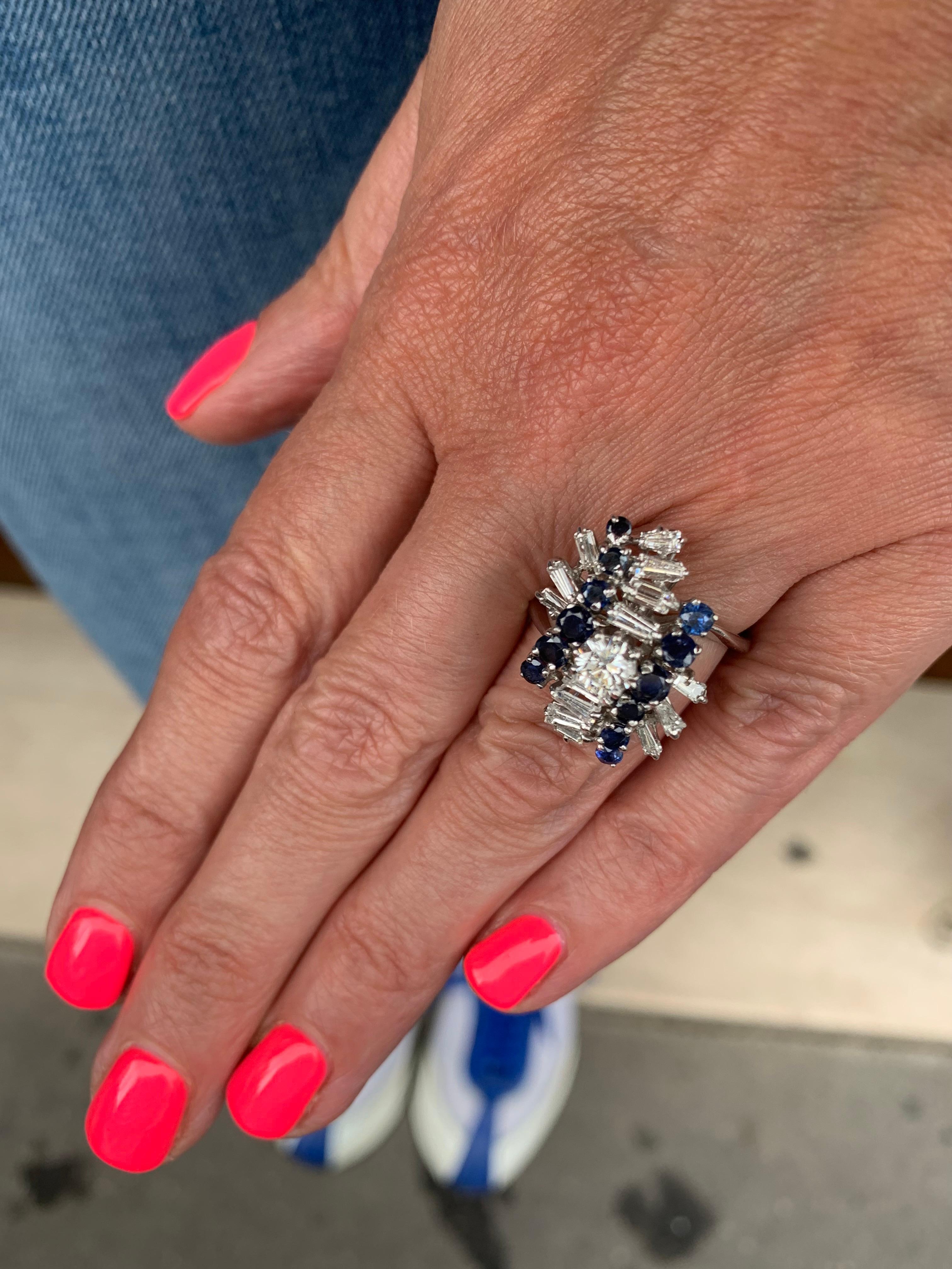Retro Vintage 1.50 Carats Diamonds and Sapphires 18 Carats White Gold Cocktail Ring