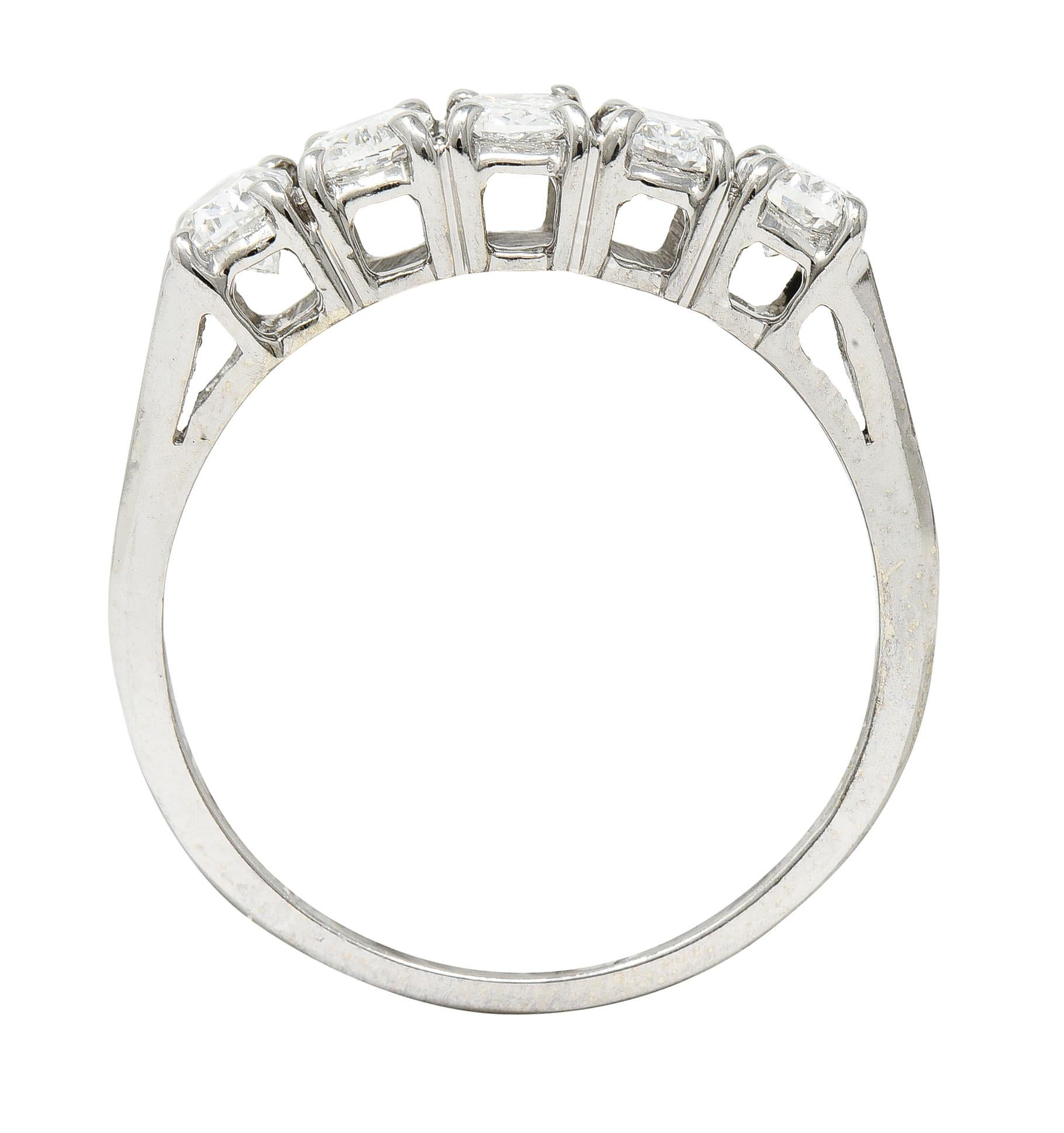 Vintage 1.50 Carats Oval Diamond 14 Karat White Gold Band Ring 3