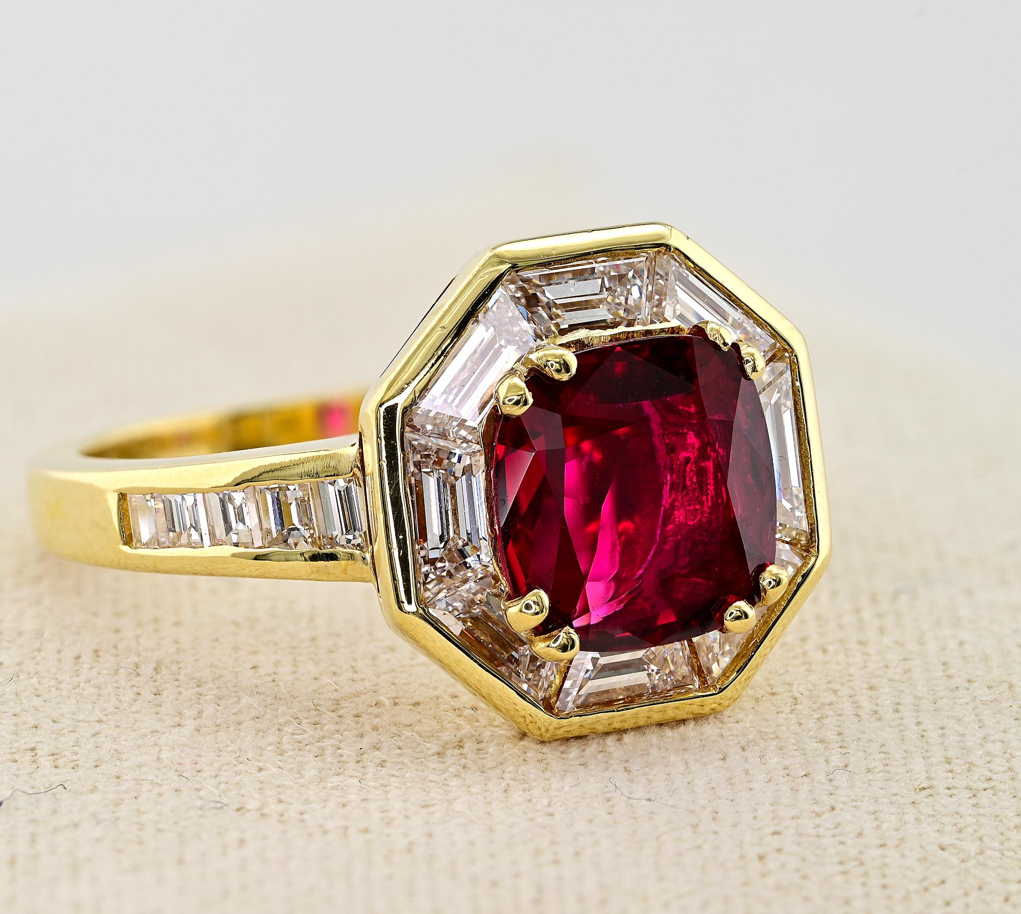Octagon Cut Vintage 1.50 Ct Red Ruby 1.60 Ct F VVS Diamond 18 Kt For Sale