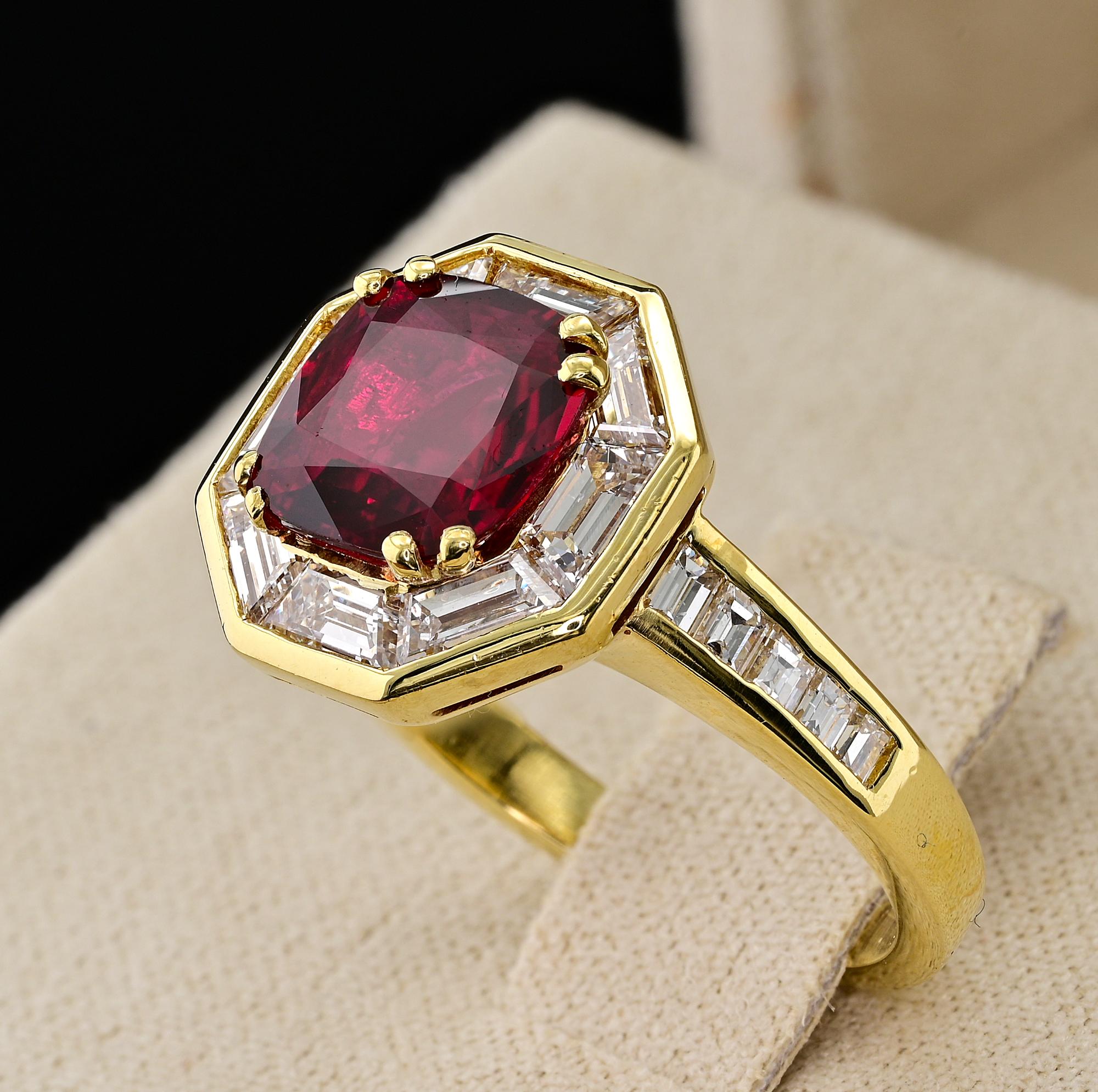 Vintage 1.50 Ct Red Ruby 1.60 Ct F VVS Diamond 18 Kt In Good Condition For Sale In Napoli, IT