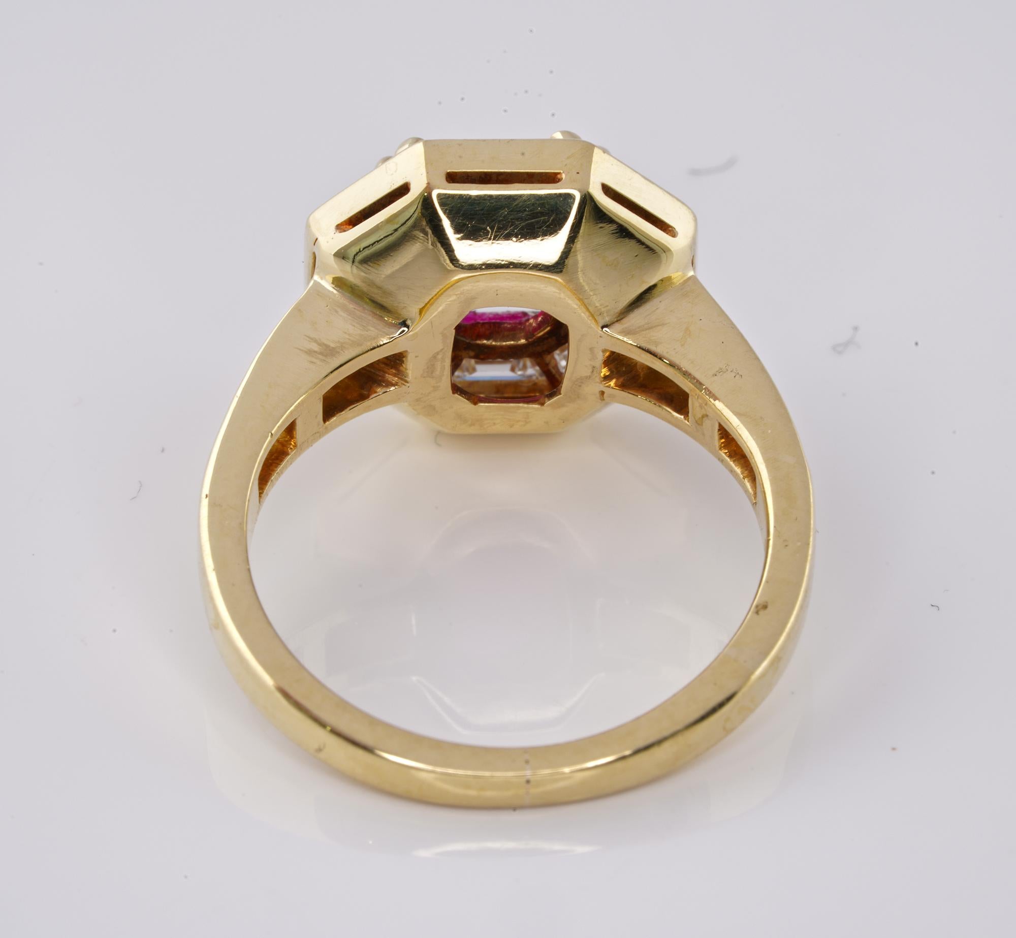 Vintage 1.50 Ct Red Ruby 1.60 Ct F VVS Diamond 18 Kt For Sale 1