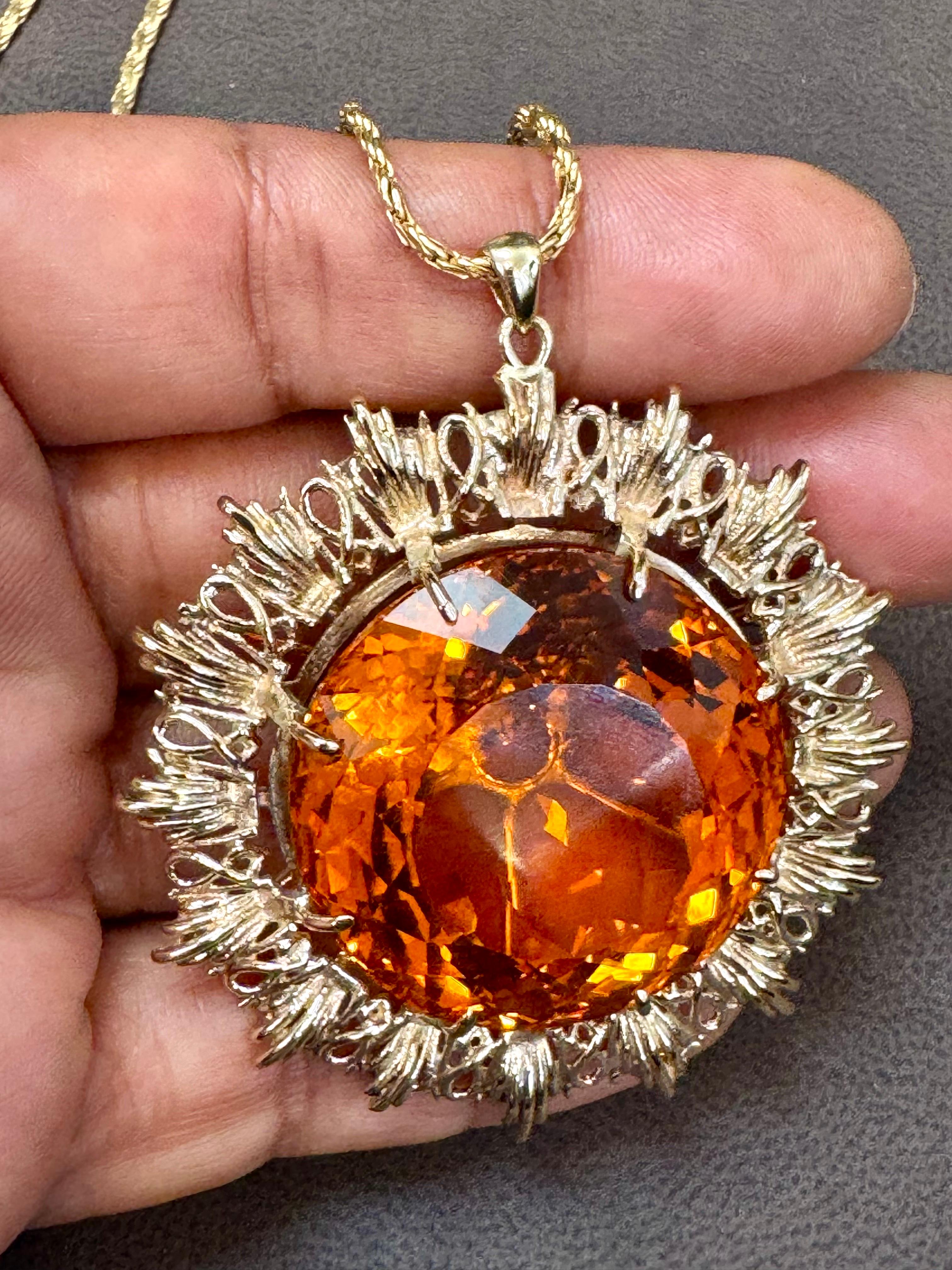 Vintage 150 Ct Round Shape Citrine Pendent  14 Kt Yellow Gold with Chain Italy For Sale 3