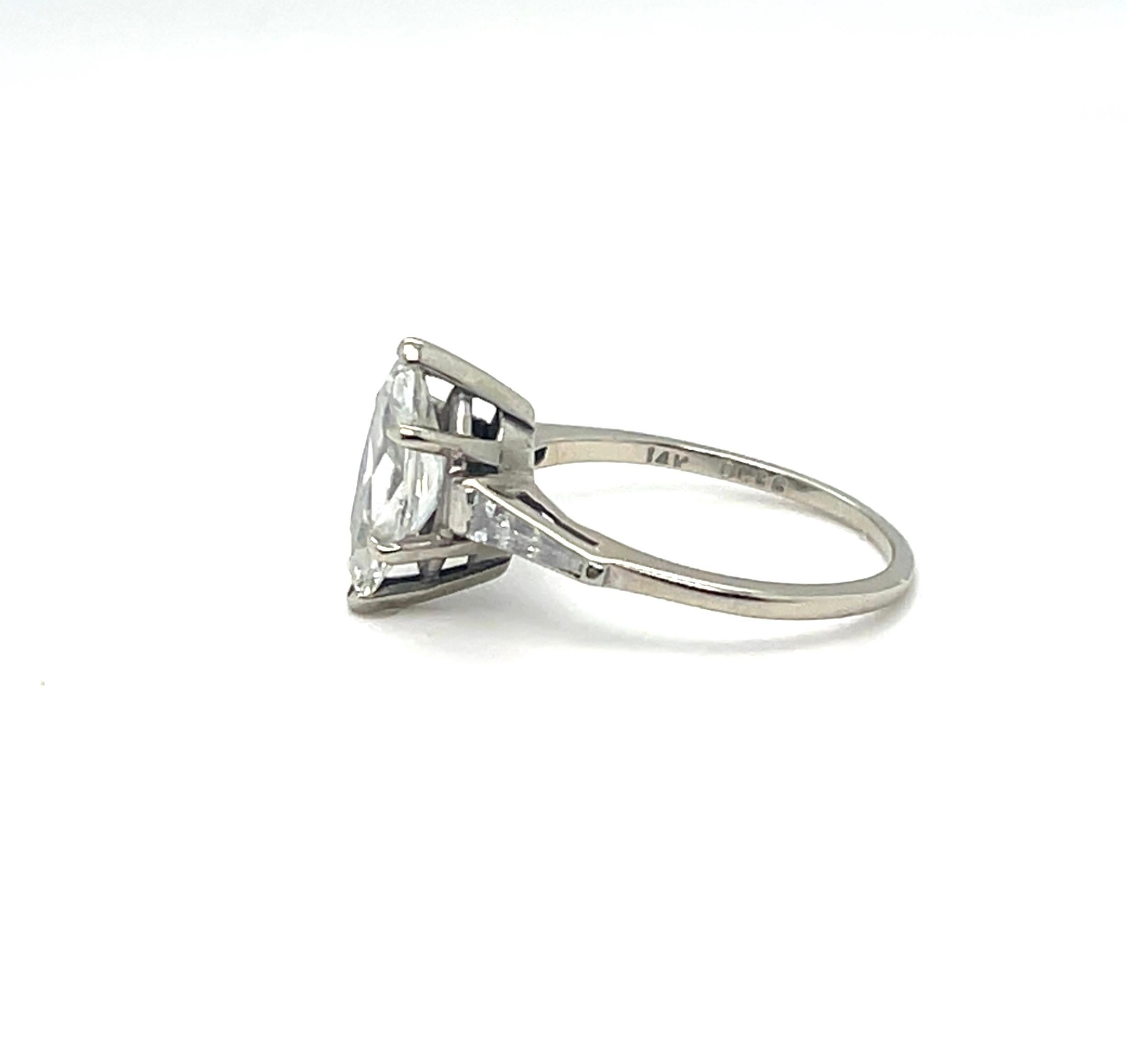 Vintage 1,50 Ctw Marquise Diamant Solitär Ring mit konischen Baguetten in 14kt für Damen oder Herren im Angebot